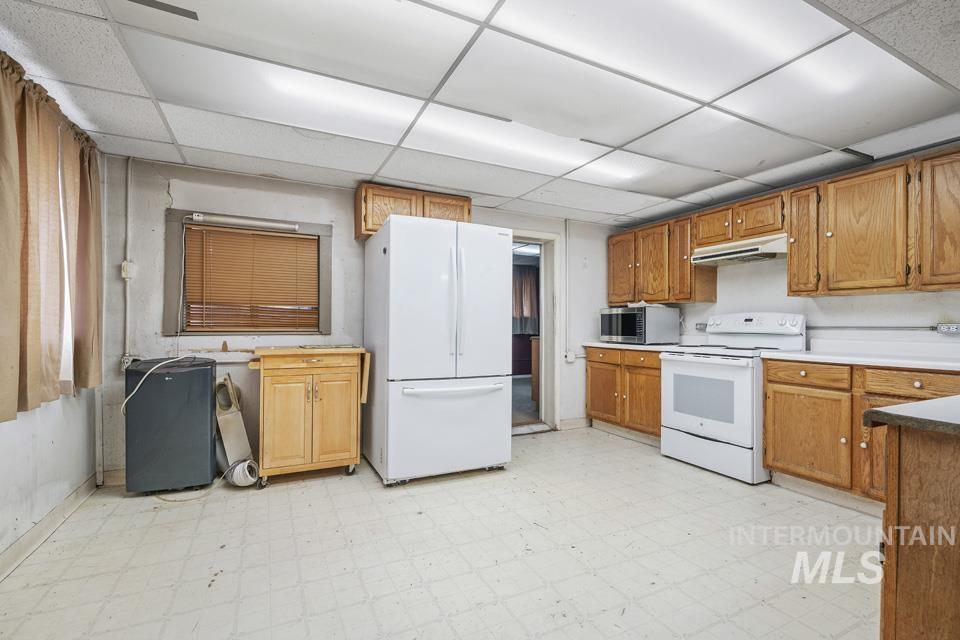 321 Southeast Ave, New Plymouth, Idaho 83655, 4 Bedrooms, 1 Bathroom, Residential For Sale, Price $188,000,MLS 98978361