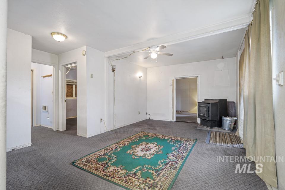 321 Southeast Ave, New Plymouth, Idaho 83655, 4 Bedrooms, 1 Bathroom, Residential For Sale, Price $188,000,MLS 98978361