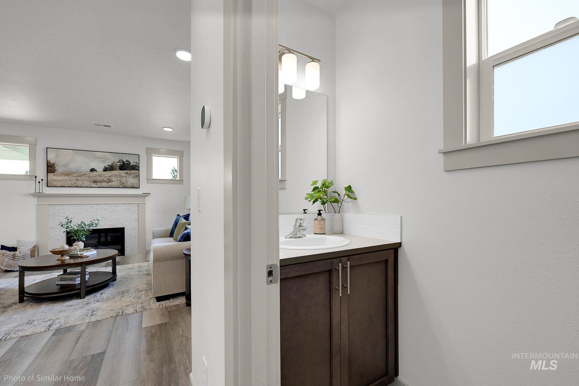 729 SW Mendenhall St, Mountain Home, Idaho 83647, 3 Bedrooms, 2.5 Bathrooms, Residential For Sale, Price $379,990,MLS 98978362