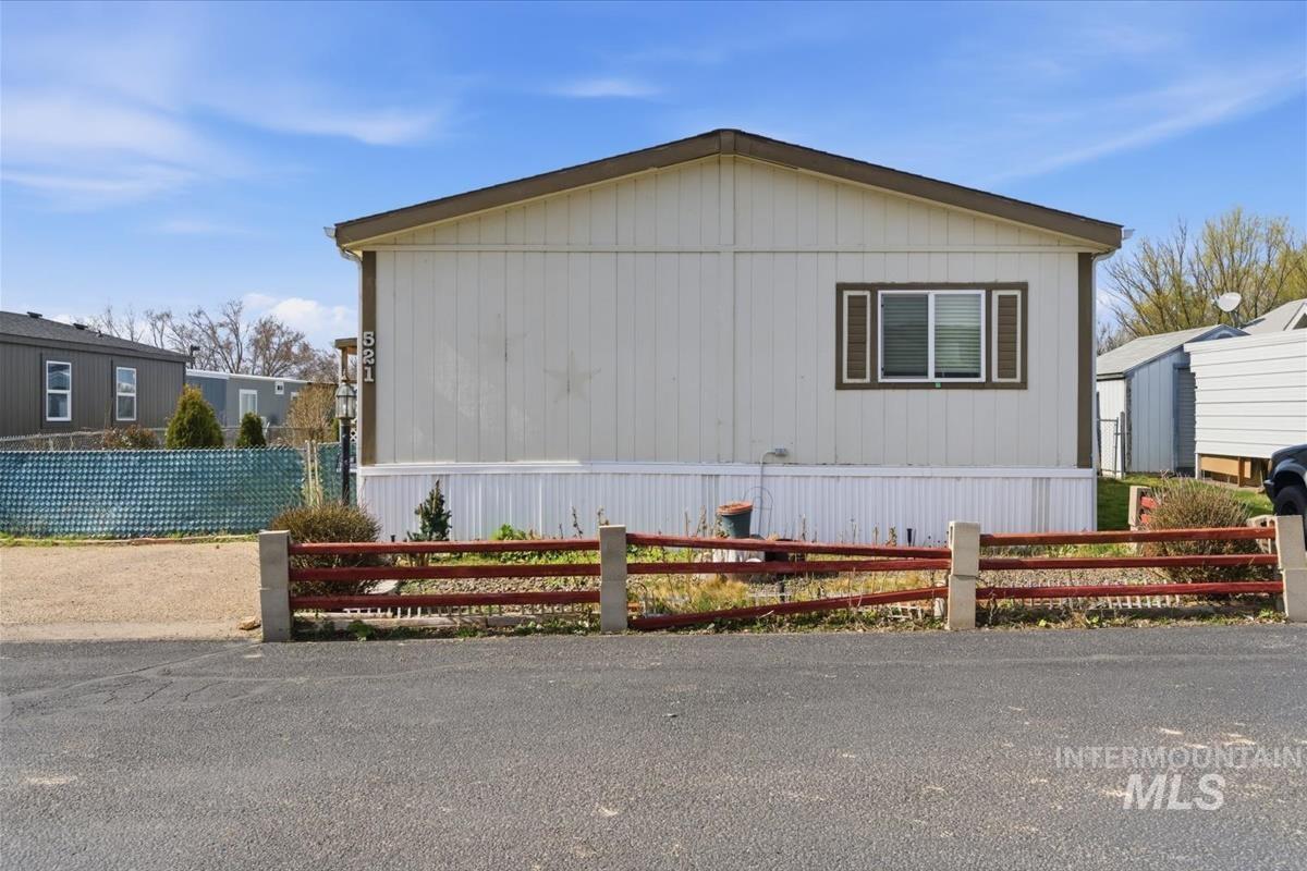 521 River Valley St., Nampa, Idaho 83687, 4 Bedrooms, 2 Bathrooms, Residential For Sale, Price $119,000,MLS 98978364