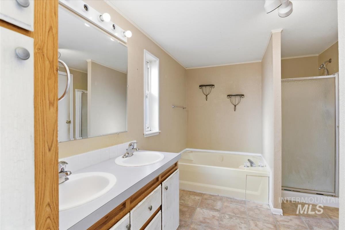 521 River Valley St., Nampa, Idaho 83687, 4 Bedrooms, 2 Bathrooms, Residential For Sale, Price $119,000,MLS 98978364