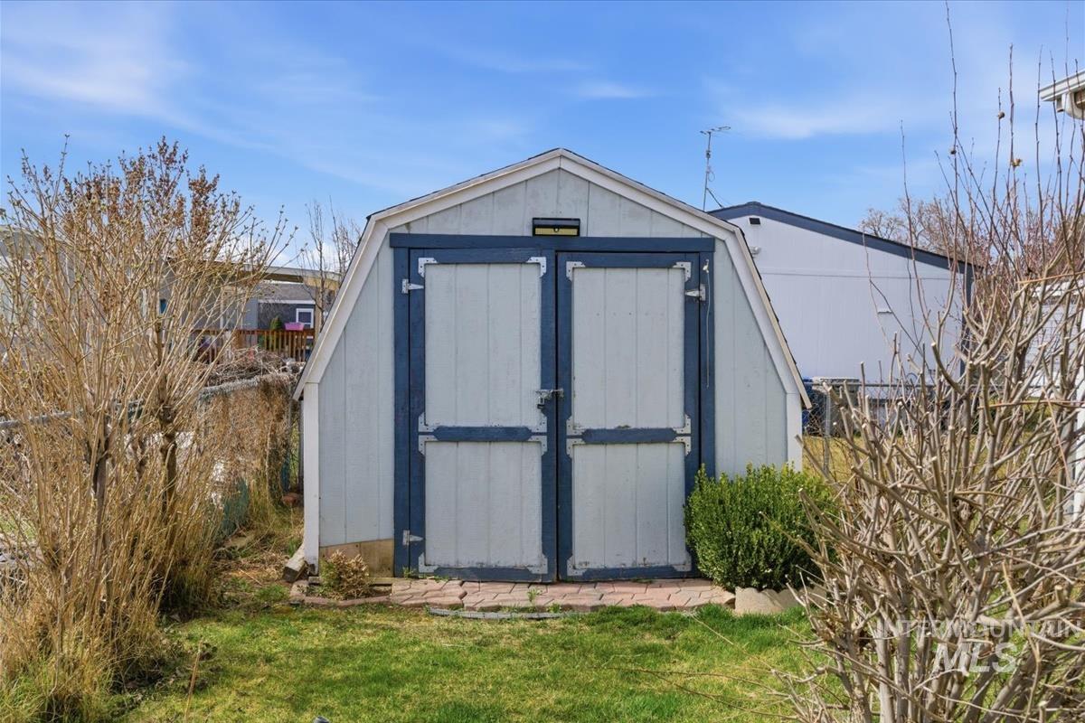 521 River Valley St., Nampa, Idaho 83687, 4 Bedrooms, 2 Bathrooms, Residential For Sale, Price $119,000,MLS 98978364