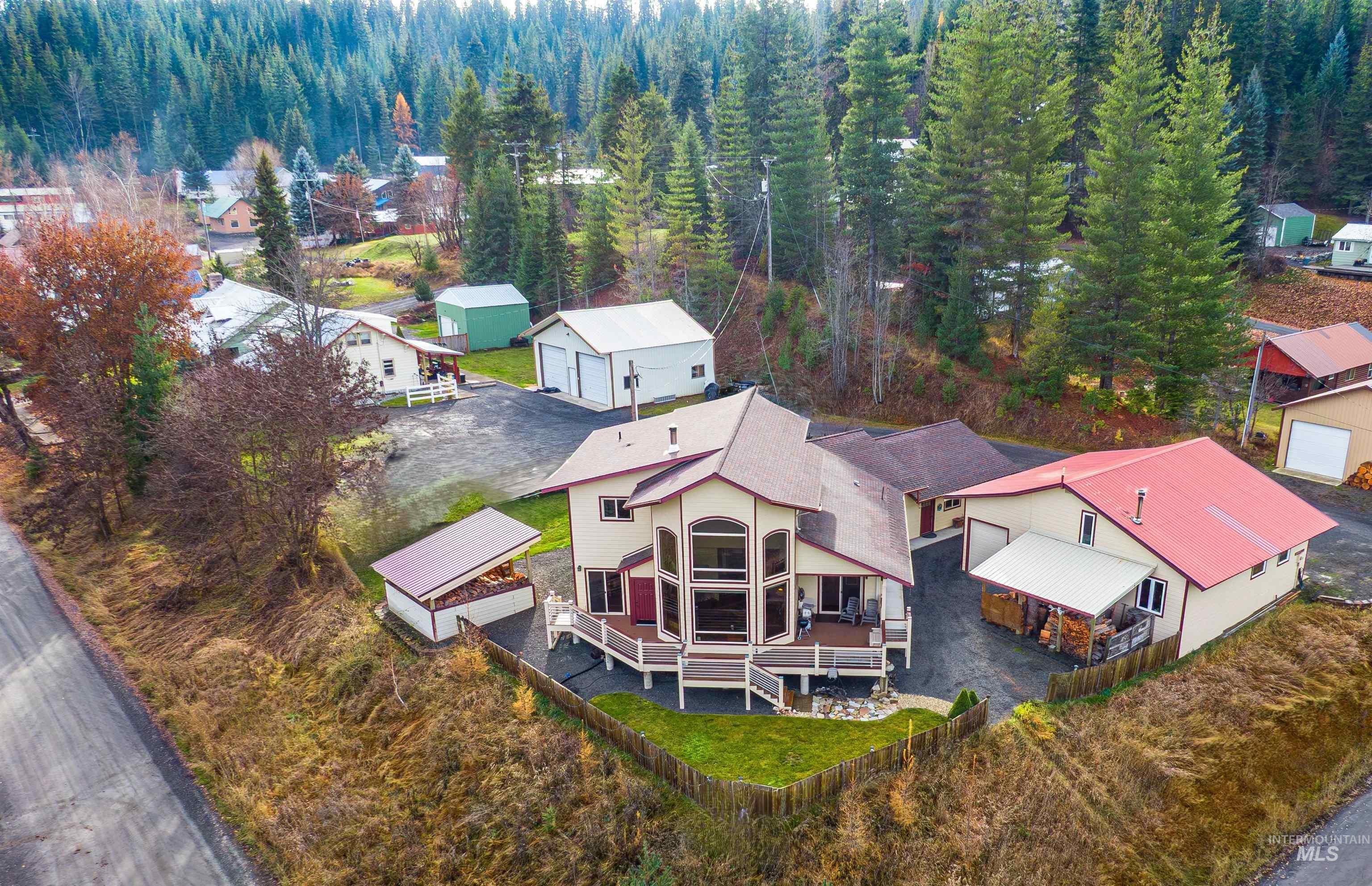 204 S 2nd St, Elk River, Idaho 83827, 3 Bedrooms, 3 Bathrooms, Residential For Sale, Price $675,000,MLS 98978369