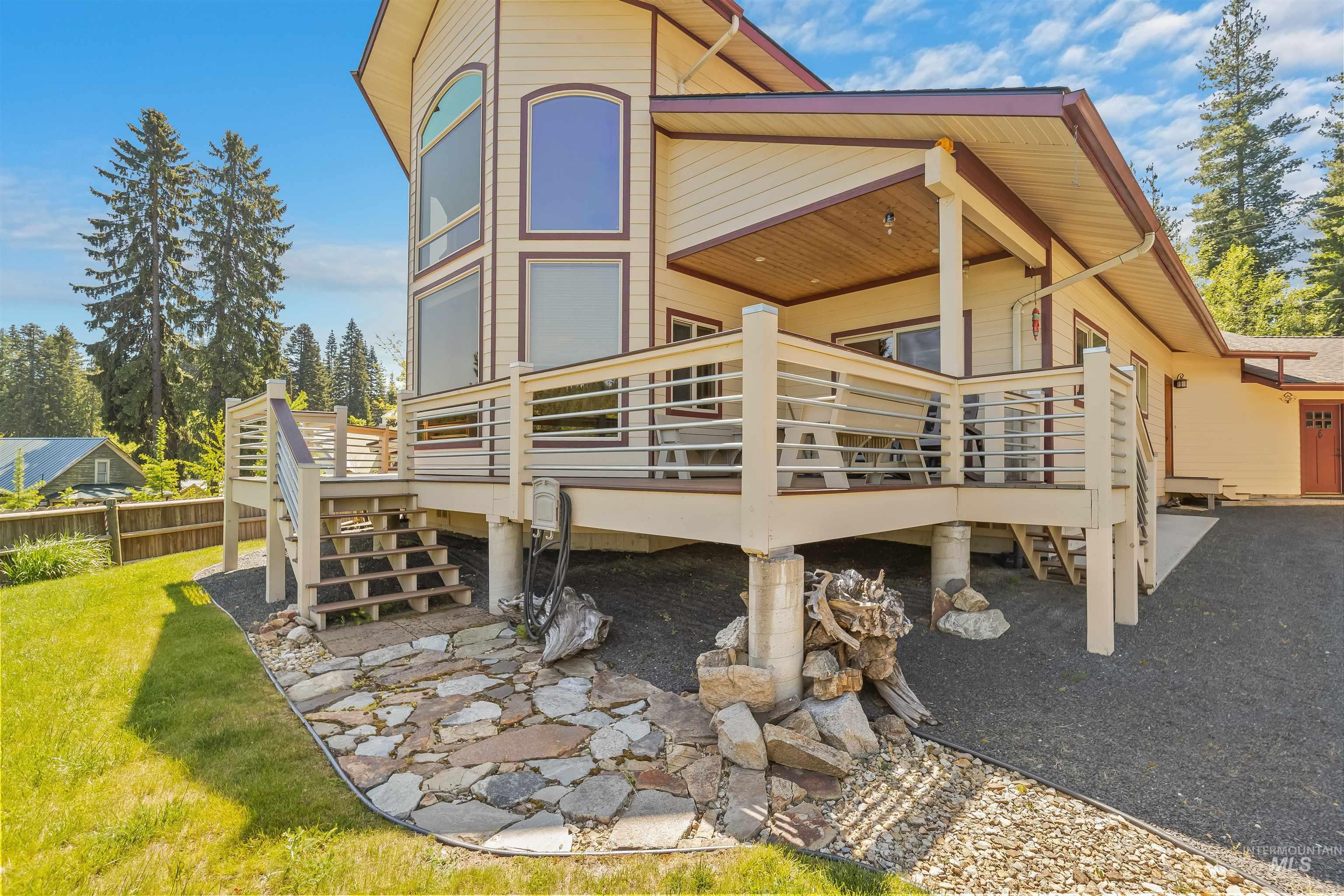 204 S 2nd St, Elk River, Idaho 83827, 3 Bedrooms, 3 Bathrooms, Residential For Sale, Price $595,000,MLS 98978369