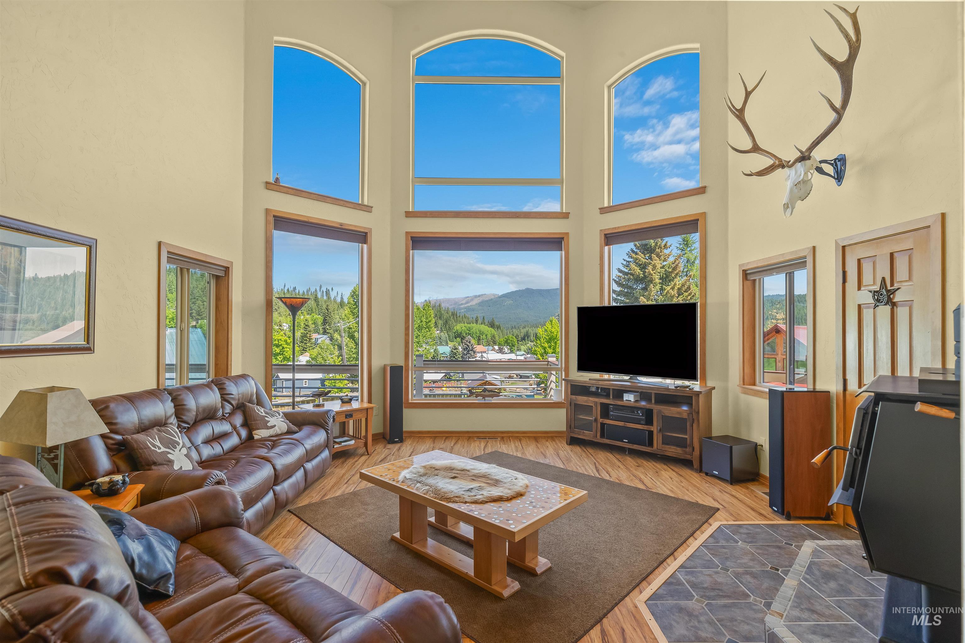 204 S 2nd St, Elk River, Idaho 83827, 3 Bedrooms, 3 Bathrooms, Residential For Sale, Price $595,000,MLS 98978369