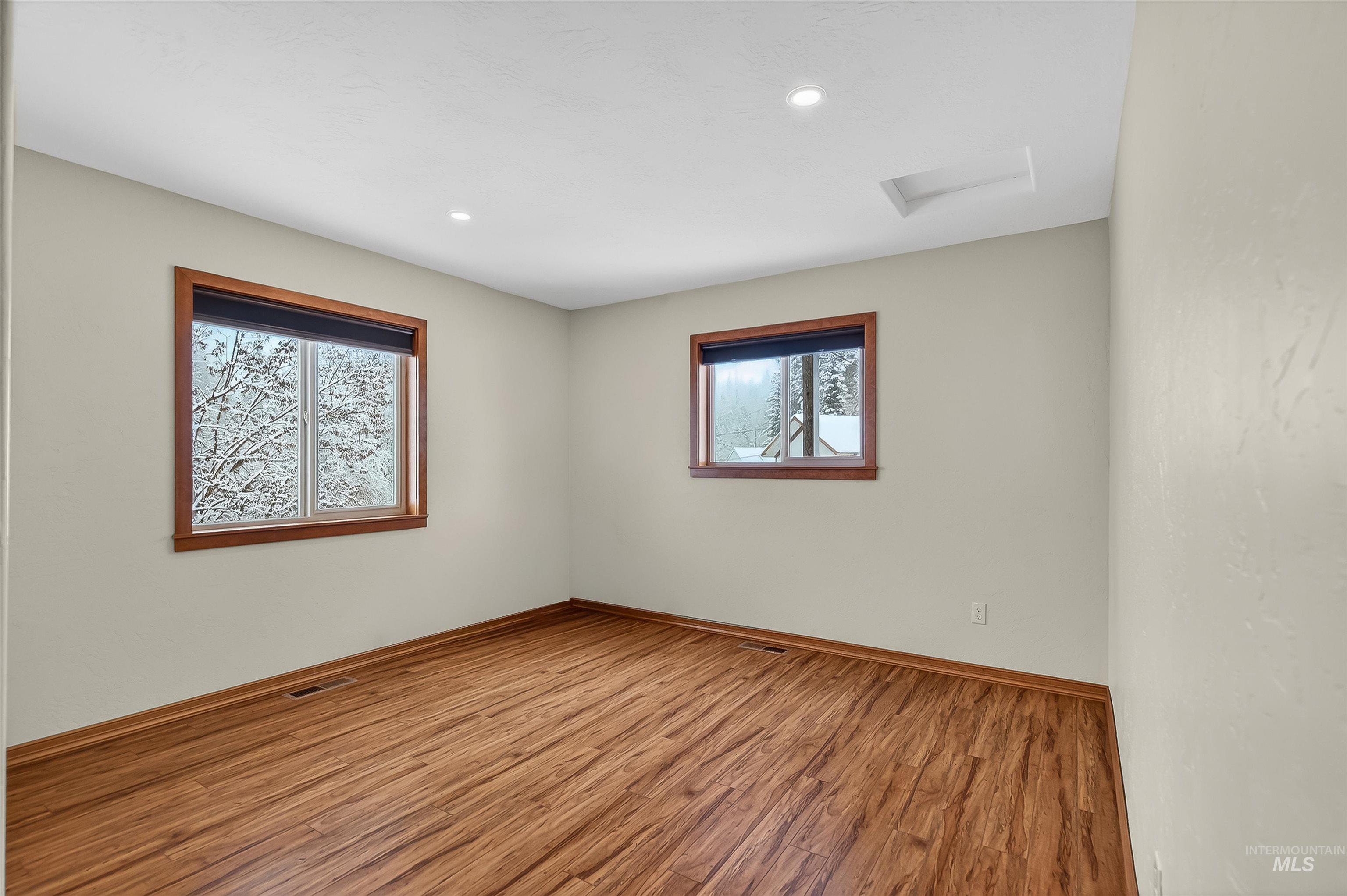 204 S 2nd St, Elk River, Idaho 83827, 3 Bedrooms, 3 Bathrooms, Residential For Sale, Price $675,000, 98978369