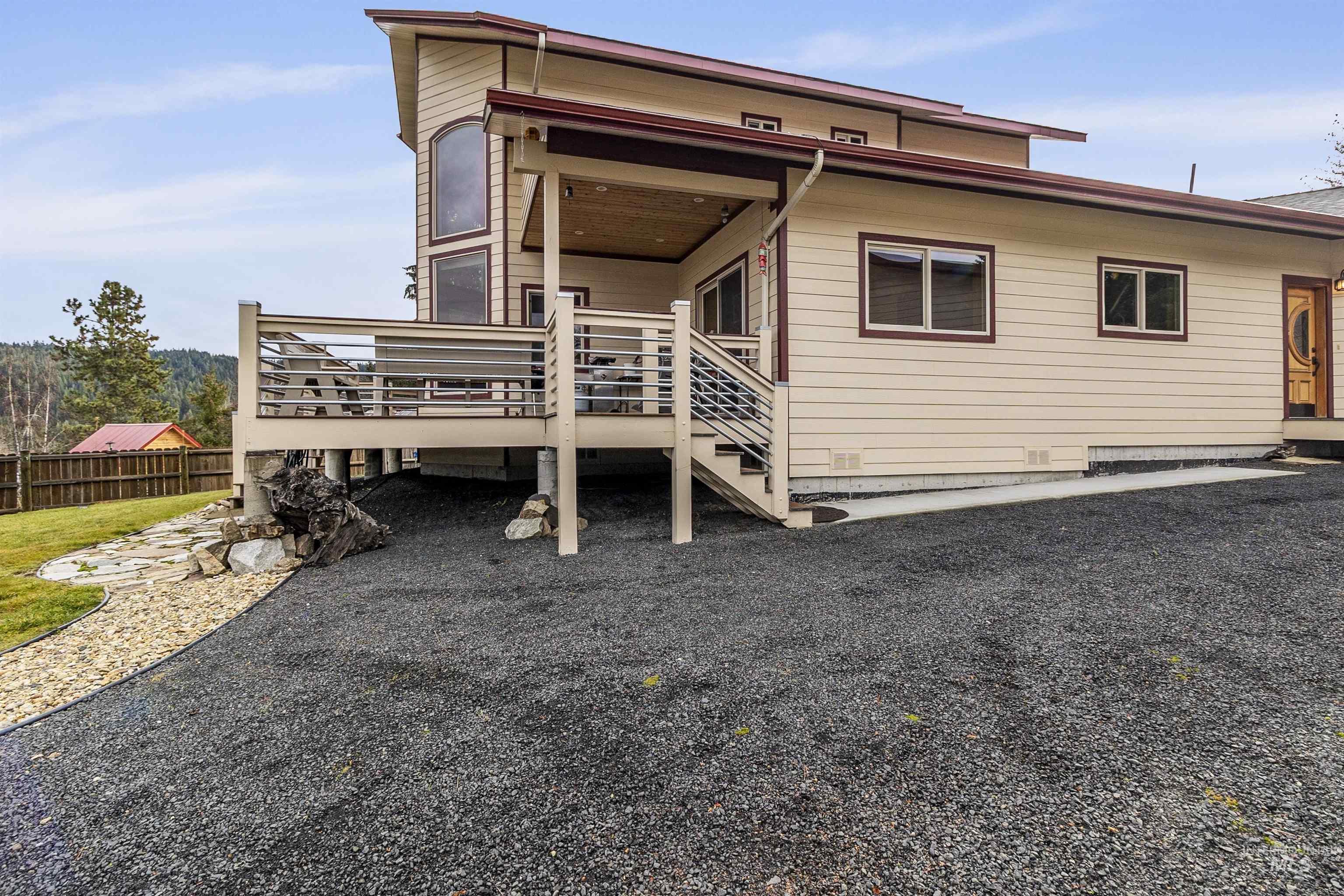 204 S 2nd St, Elk River, Idaho 83827, 3 Bedrooms, 3 Bathrooms, Residential For Sale, Price $675,000,MLS 98978369