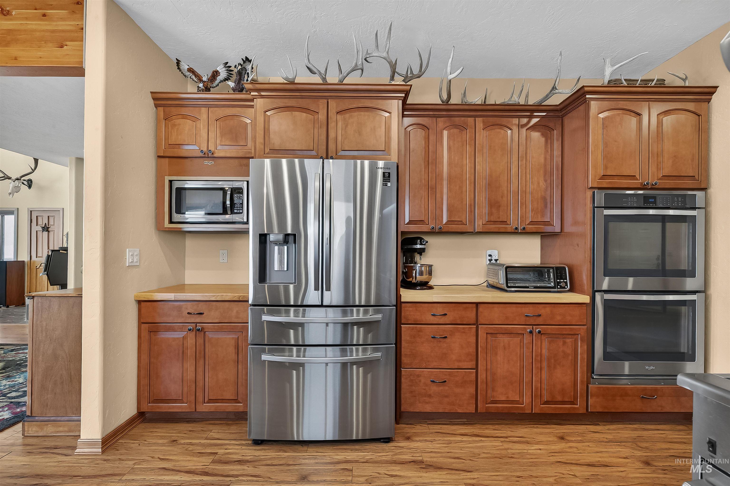 204 S 2nd St, Elk River, Idaho 83827, 3 Bedrooms, 3 Bathrooms, Residential For Sale, Price $675,000,MLS 98978369