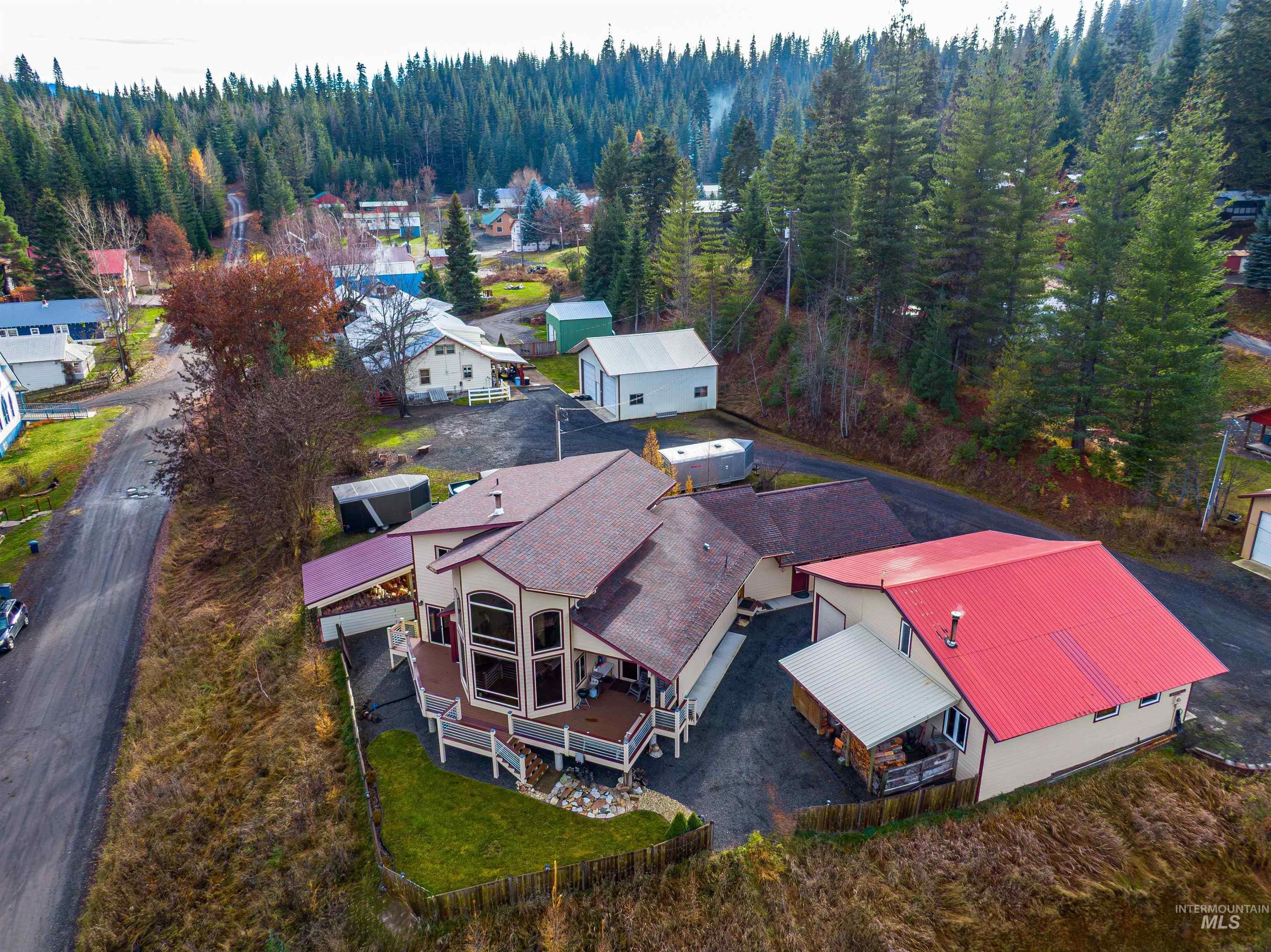 204 S 2nd St, Elk River, Idaho 83827, 3 Bedrooms, 3 Bathrooms, Residential For Sale, Price $675,000,MLS 98978369