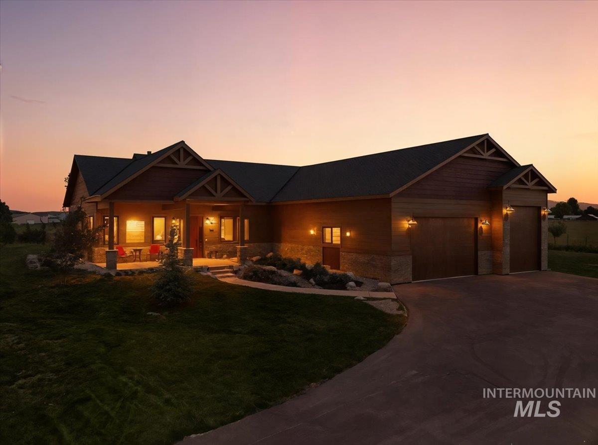 13917 Sky View Court, McCall, Idaho 83638, 3 Bedrooms, 2.5 Bathrooms, Residential For Sale, Price $1,248,500,MLS 98978370