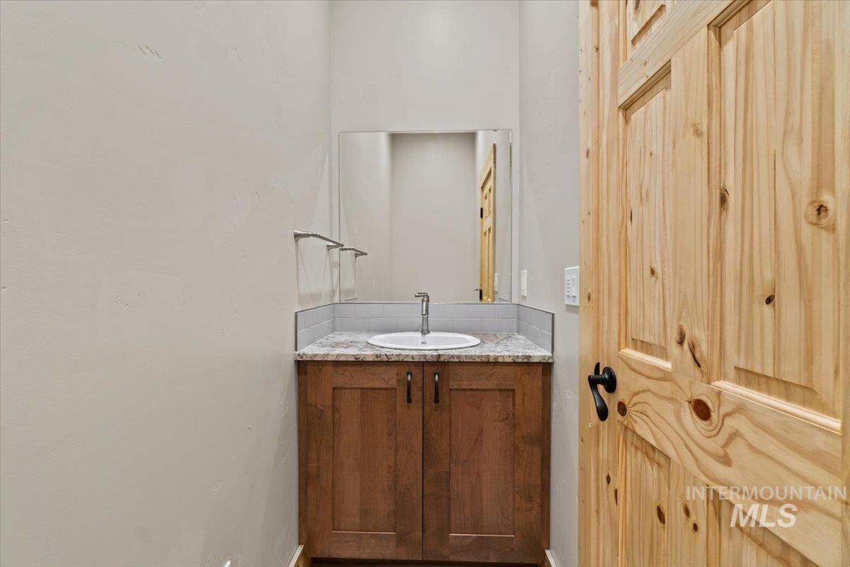 13917 Sky View Court, McCall, Idaho 83638, 3 Bedrooms, 2.5 Bathrooms, Residential For Sale, Price $1,248,500,MLS 98978370