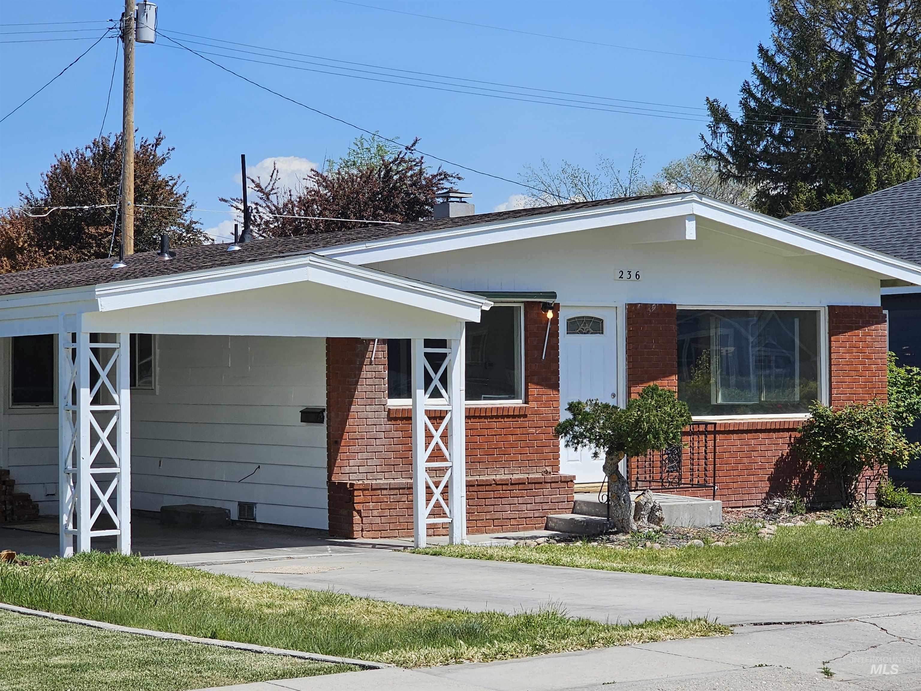 236 Meffan Ave, Nampa, Idaho 83651, 3 Bedrooms, 1 Bathroom, Residential For Sale, Price $308,000, 98978371