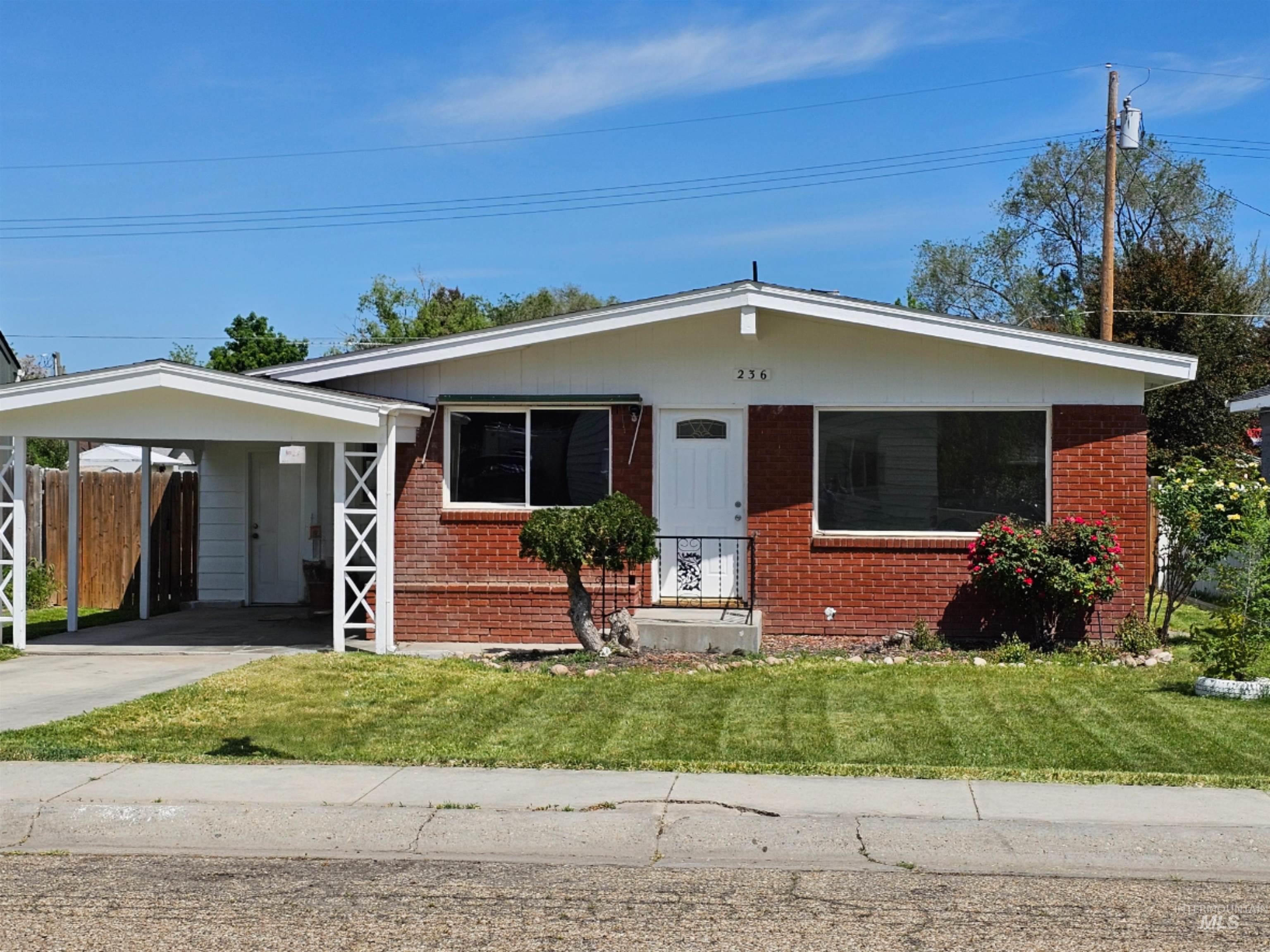 236 Meffan Ave, Nampa, Idaho 83651, 3 Bedrooms, 1 Bathroom, Residential For Sale, Price $308,000, 98978371