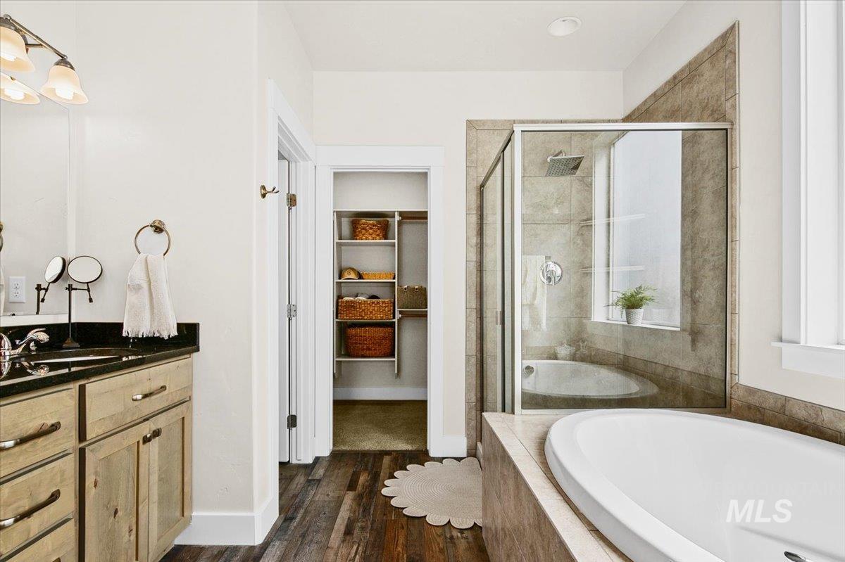 20367 N Glenisla Avenue, Boise, Idaho 83714, 3 Bedrooms, 2 Bathrooms, Residential For Sale, Price $599,900,MLS 98978372