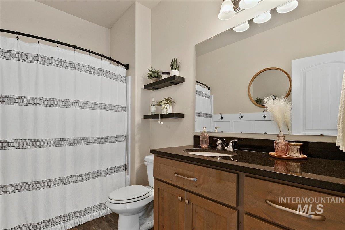 20367 N Glenisla Avenue, Boise, Idaho 83714, 3 Bedrooms, 2 Bathrooms, Residential For Sale, Price $599,900,MLS 98978372