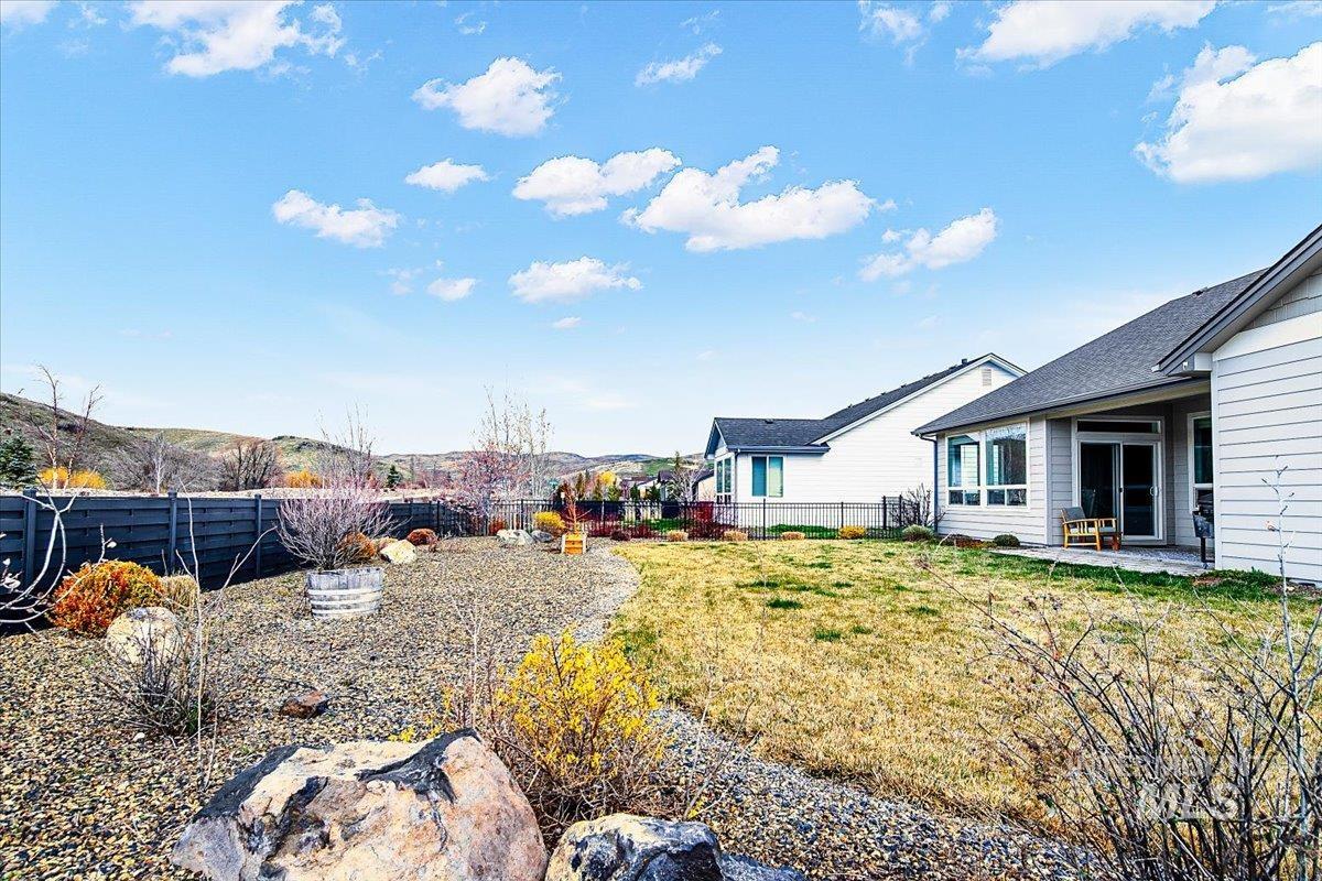 20367 N Glenisla Avenue, Boise, Idaho 83714, 3 Bedrooms, 2 Bathrooms, Residential For Sale, Price $599,900,MLS 98978372