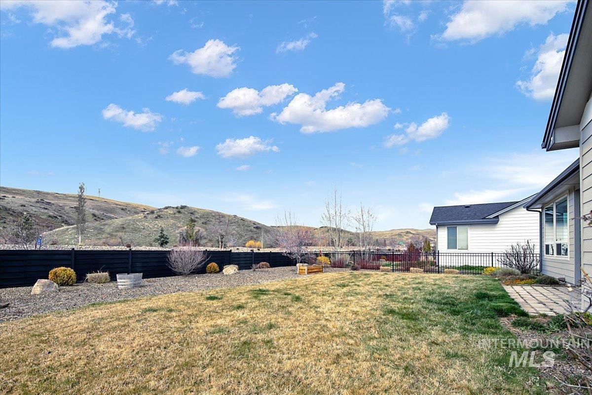 20367 N Glenisla Avenue, Boise, Idaho 83714, 3 Bedrooms, 2 Bathrooms, Residential For Sale, Price $599,900,MLS 98978372