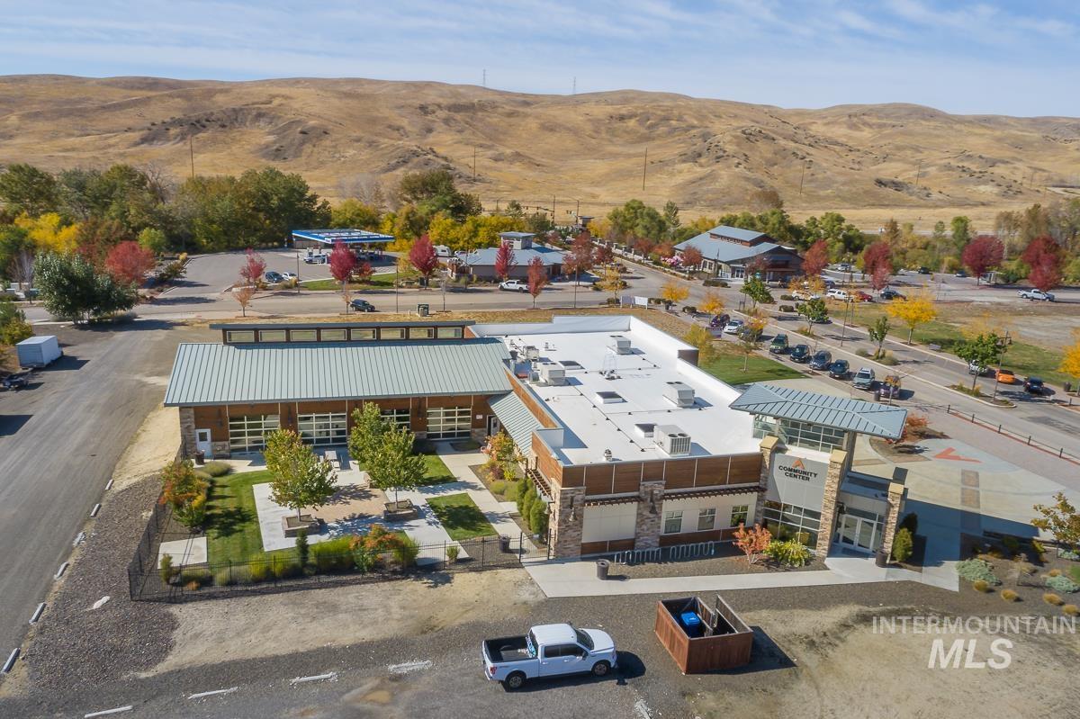 20367 N Glenisla Avenue, Boise, Idaho 83714, 3 Bedrooms, 2 Bathrooms, Residential For Sale, Price $599,900,MLS 98978372