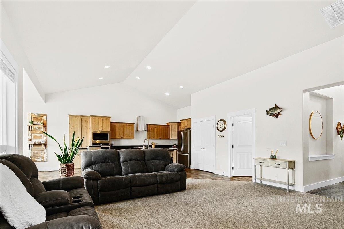 20367 N Glenisla Avenue, Boise, Idaho 83714, 3 Bedrooms, 2 Bathrooms, Residential For Sale, Price $599,900,MLS 98978372