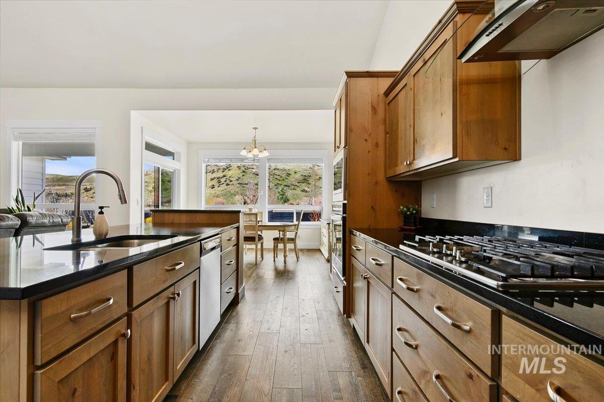 20367 N Glenisla Avenue, Boise, Idaho 83714, 3 Bedrooms, 2 Bathrooms, Residential For Sale, Price $599,900, 98978372