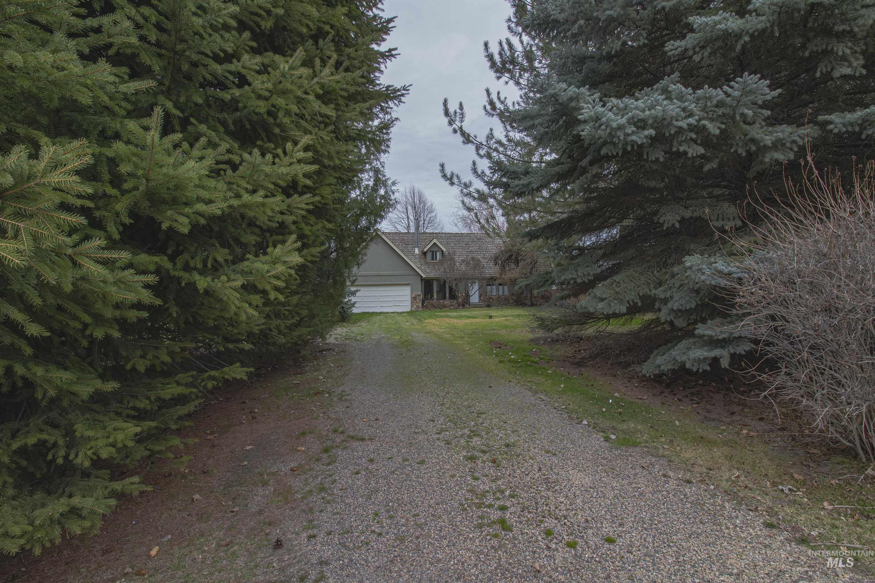 2465 Center Avenue, Payette, Idaho 83661, 4 Bedrooms, 3 Bathrooms, Residential For Sale, Price $569,900,MLS 98978373