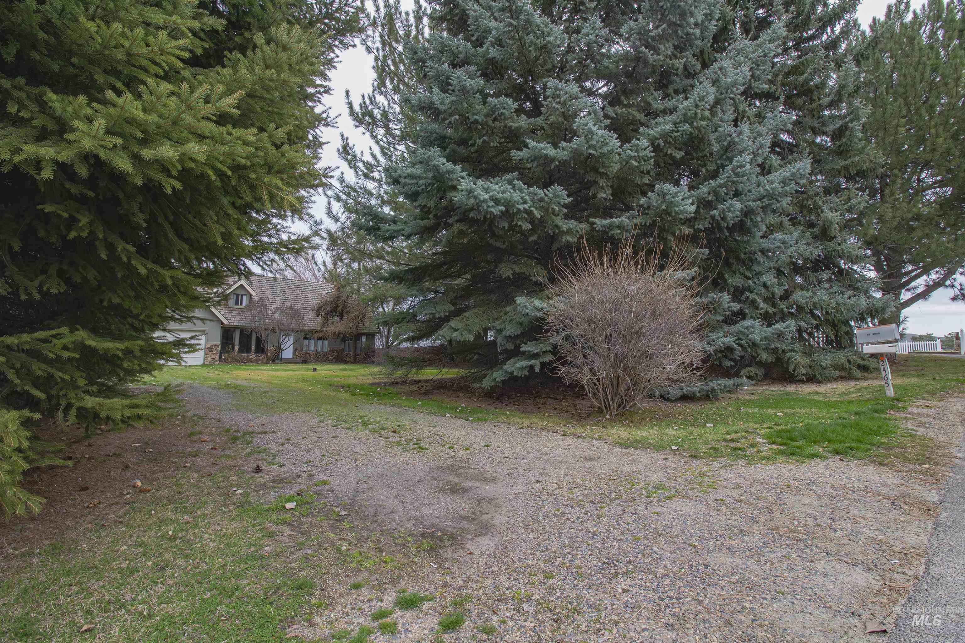 2465 Center Avenue, Payette, Idaho 83661, 4 Bedrooms, 3 Bathrooms, Residential For Sale, Price $569,900,MLS 98978373