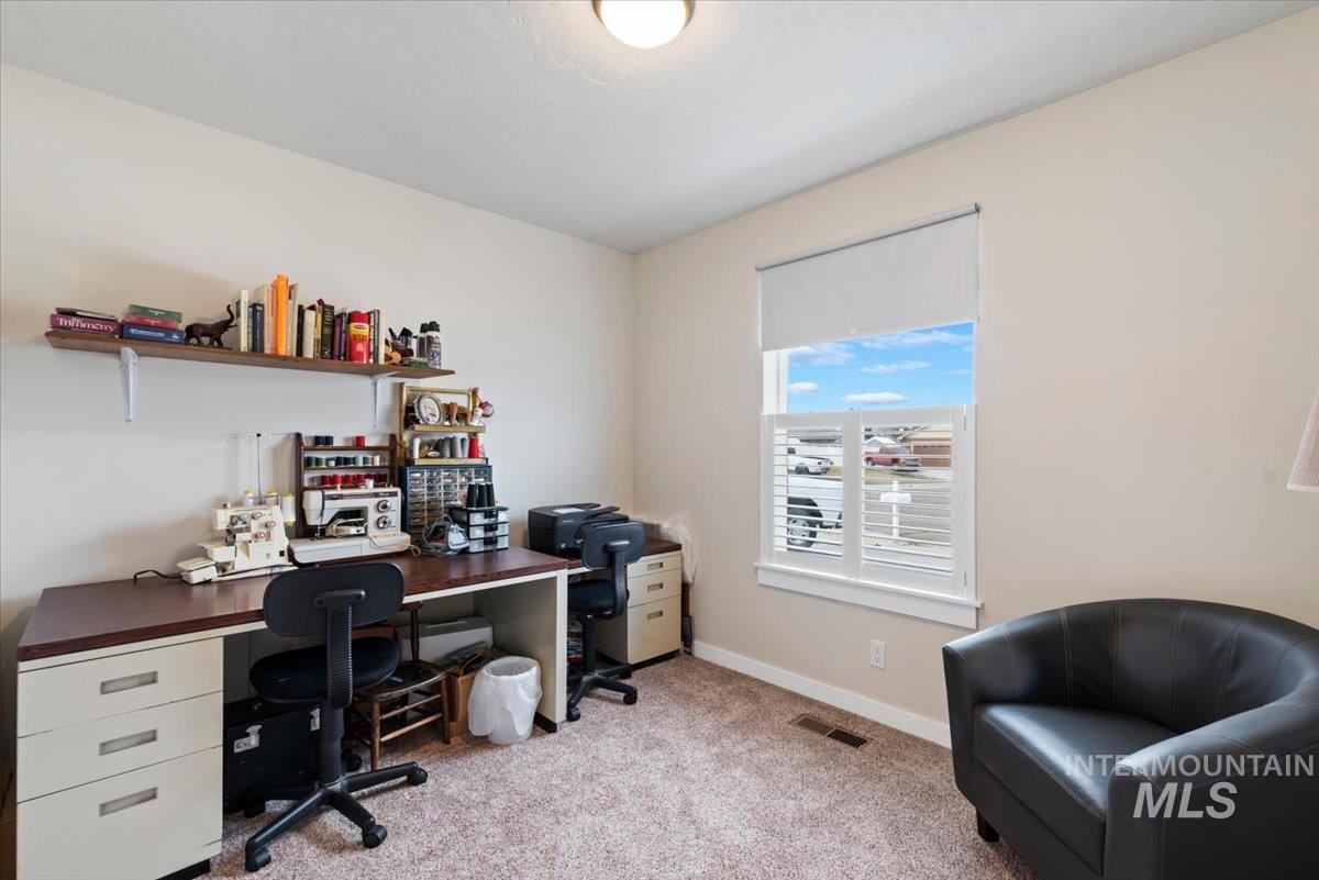 2570 Driftwood Pl, Payette, Idaho 83661, 3 Bedrooms, 2 Bathrooms, Residential For Sale, Price $369,000,MLS 98978376