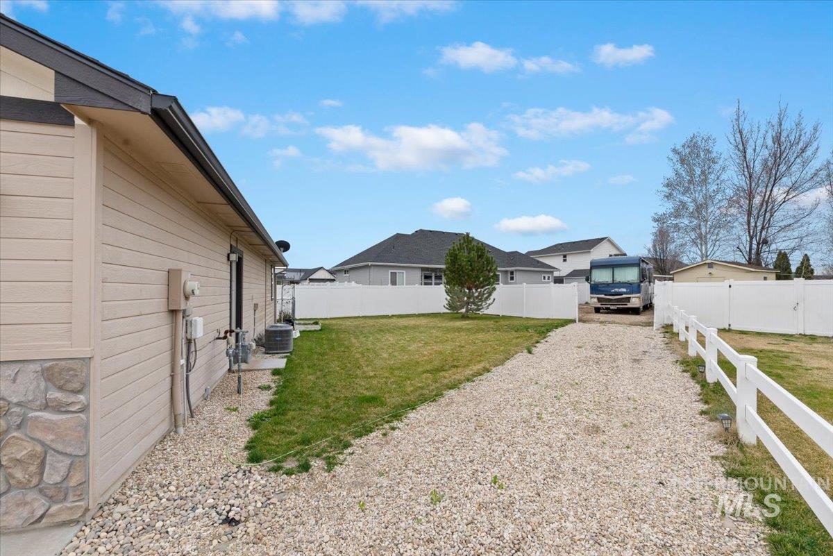 2570 Driftwood Pl, Payette, Idaho 83661, 3 Bedrooms, 2 Bathrooms, Residential For Sale, Price $369,000,MLS 98978376