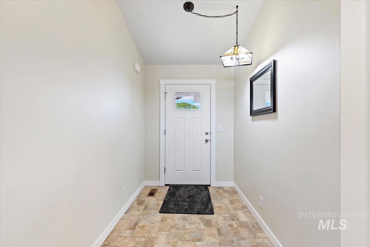 2570 Driftwood Pl, Payette, Idaho 83661, 3 Bedrooms, 2 Bathrooms, Residential For Sale, Price $369,000,MLS 98978376