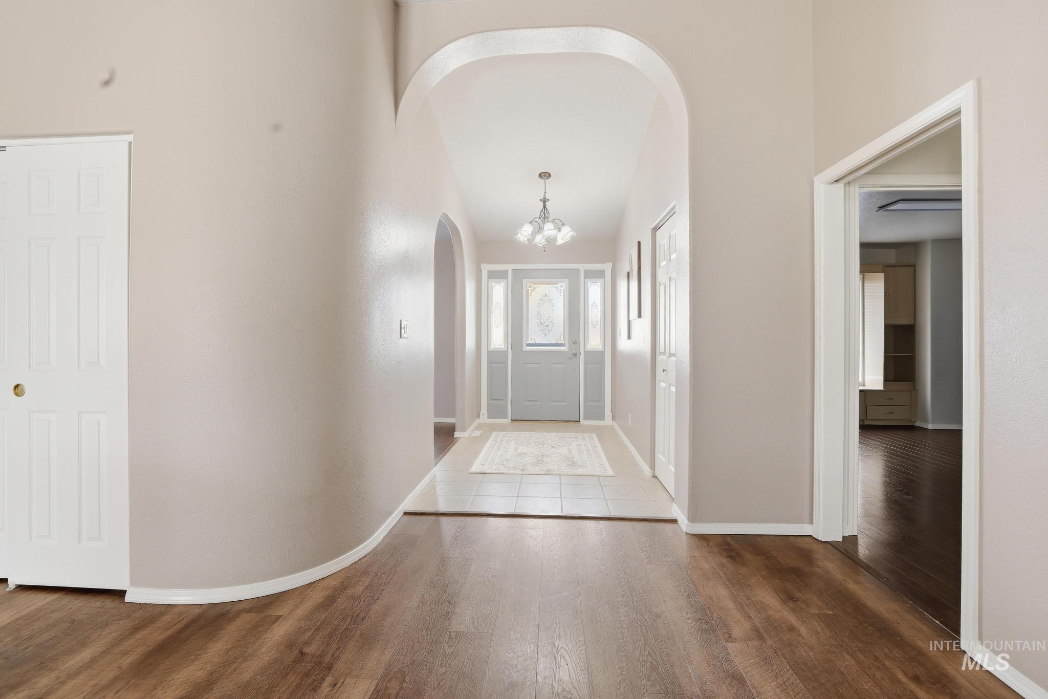 2560 Spruceridge Cir, Twin Falls, Idaho 83301, 4 Bedrooms, 2 Bathrooms, Residential For Sale, Price $675,000,MLS 98978377