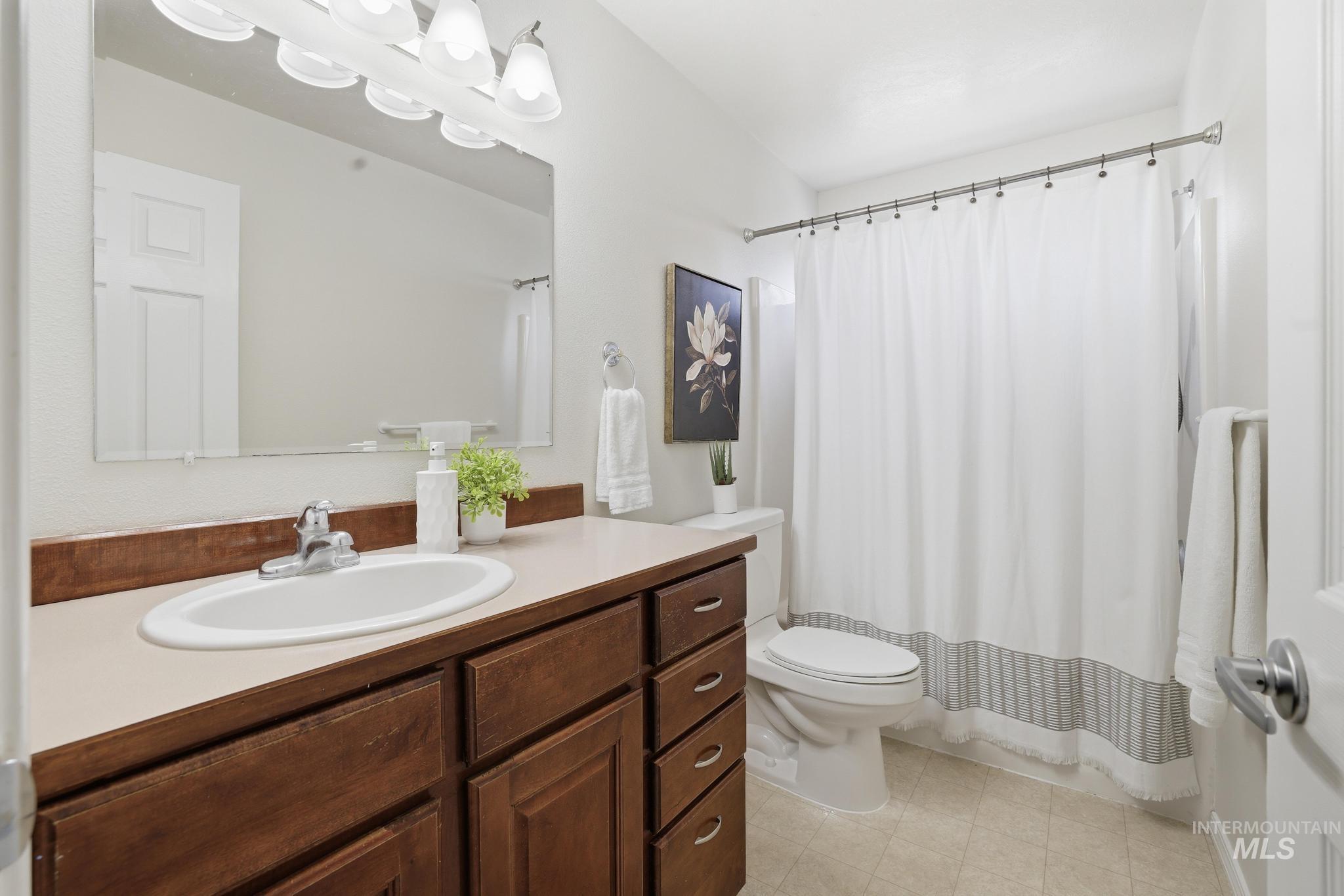 2560 Spruceridge Cir, Twin Falls, Idaho 83301, 4 Bedrooms, 2 Bathrooms, Residential For Sale, Price $675,000,MLS 98978377