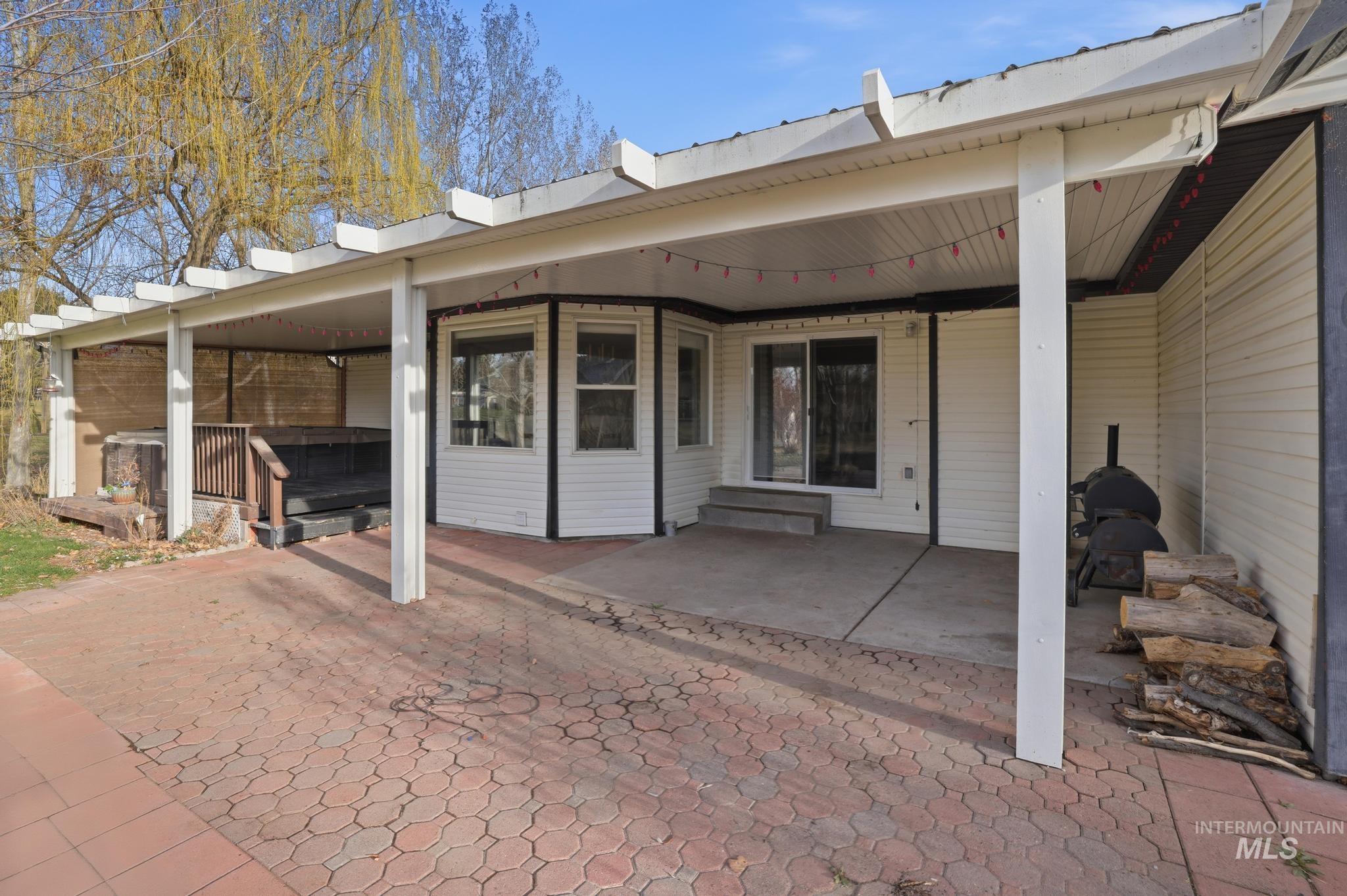 2560 Spruceridge Cir, Twin Falls, Idaho 83301, 4 Bedrooms, 2 Bathrooms, Residential For Sale, Price $675,000,MLS 98978377