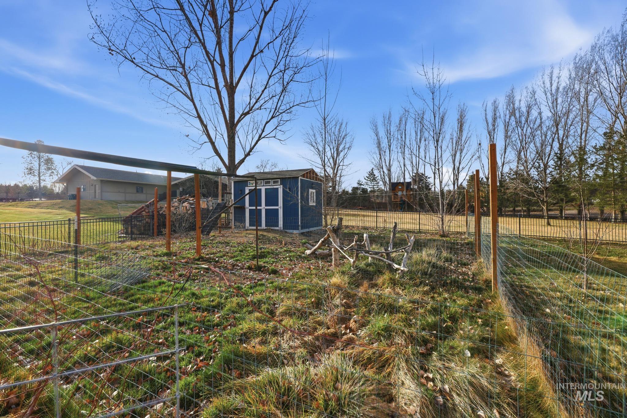 2560 Spruceridge Cir, Twin Falls, Idaho 83301, 4 Bedrooms, 2 Bathrooms, Residential For Sale, Price $675,000,MLS 98978377