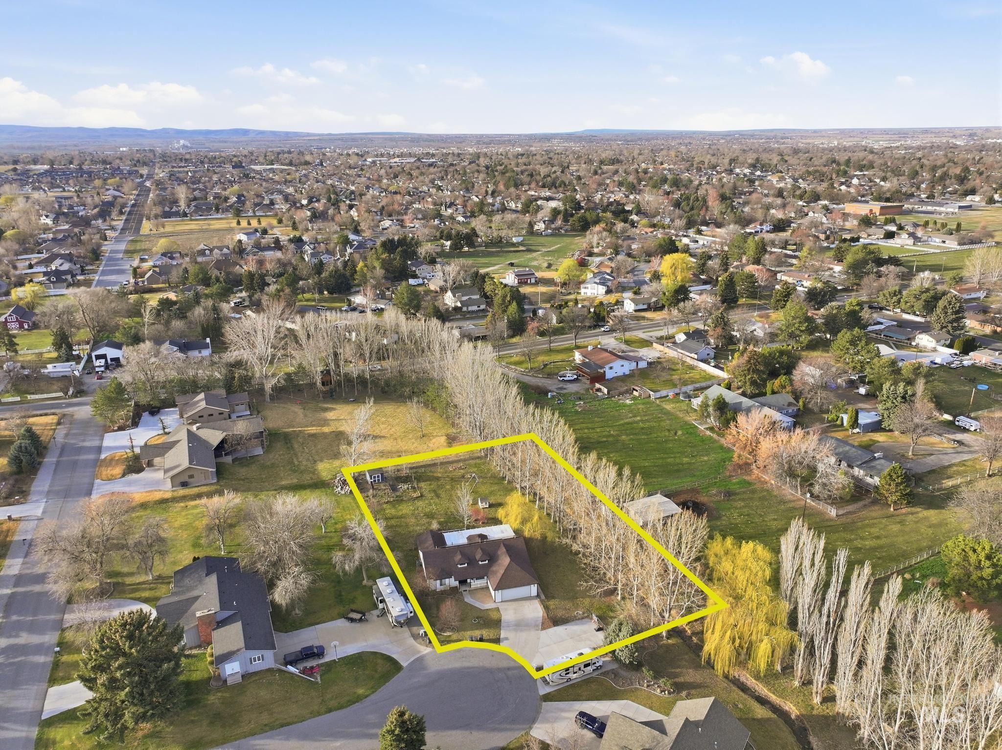 2560 Spruceridge Cir, Twin Falls, Idaho 83301, 4 Bedrooms, 2 Bathrooms, Residential For Sale, Price $675,000,MLS 98978377