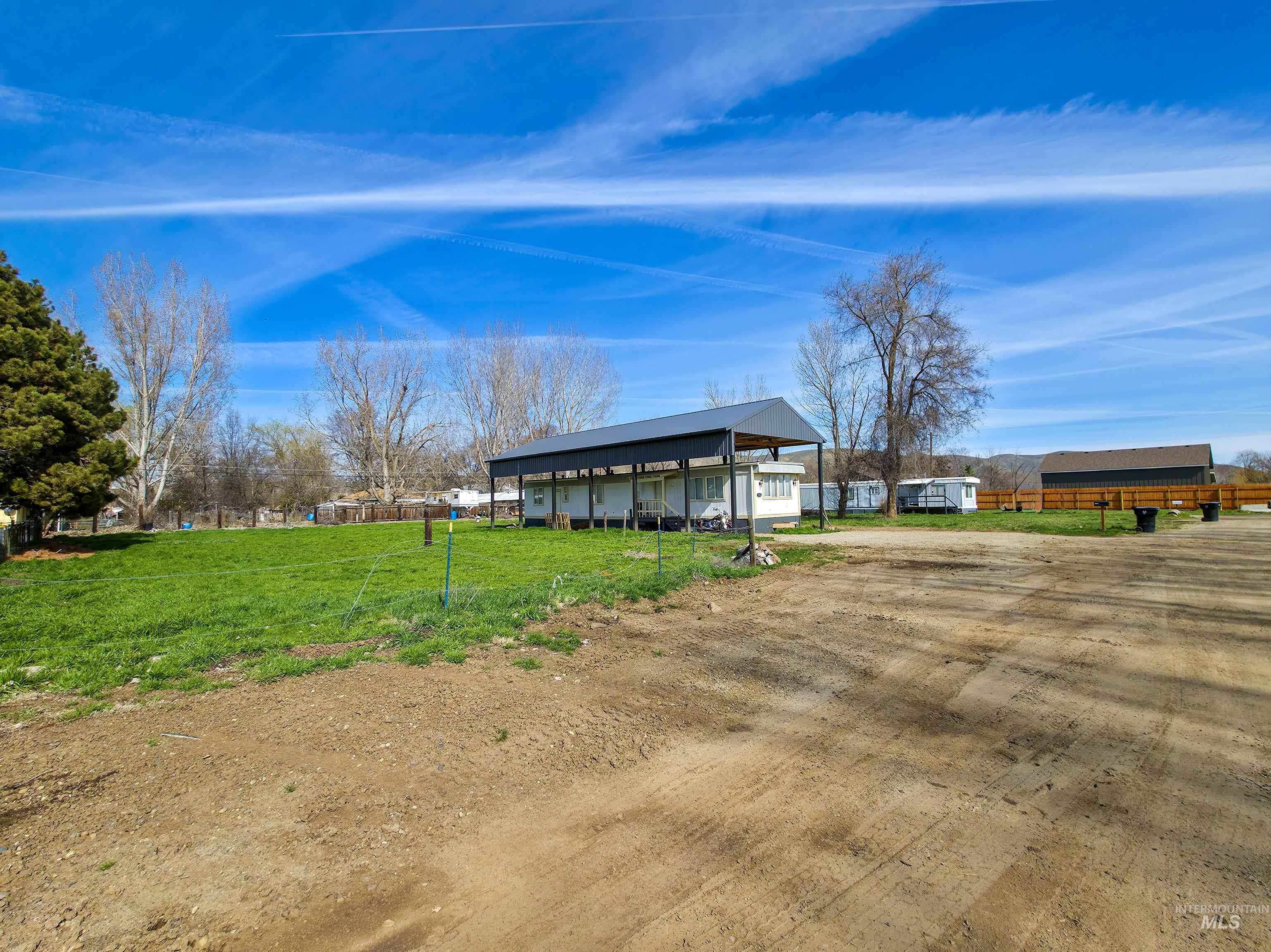 1116 & 1126 E Washington St, Weiser, Idaho 83672, 2 Bedrooms, 1 Bathroom, Residential For Sale, Price $285,000,MLS 98978378