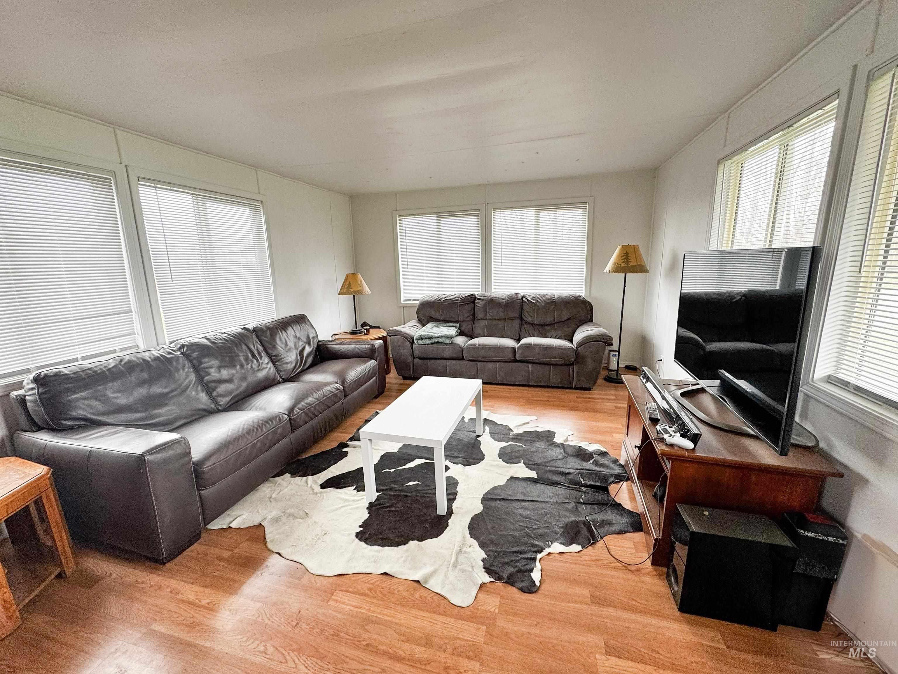 1116 & 1126 E Washington St, Weiser, Idaho 83672, 2 Bedrooms, 1 Bathroom, Residential For Sale, Price $285,000,MLS 98978378