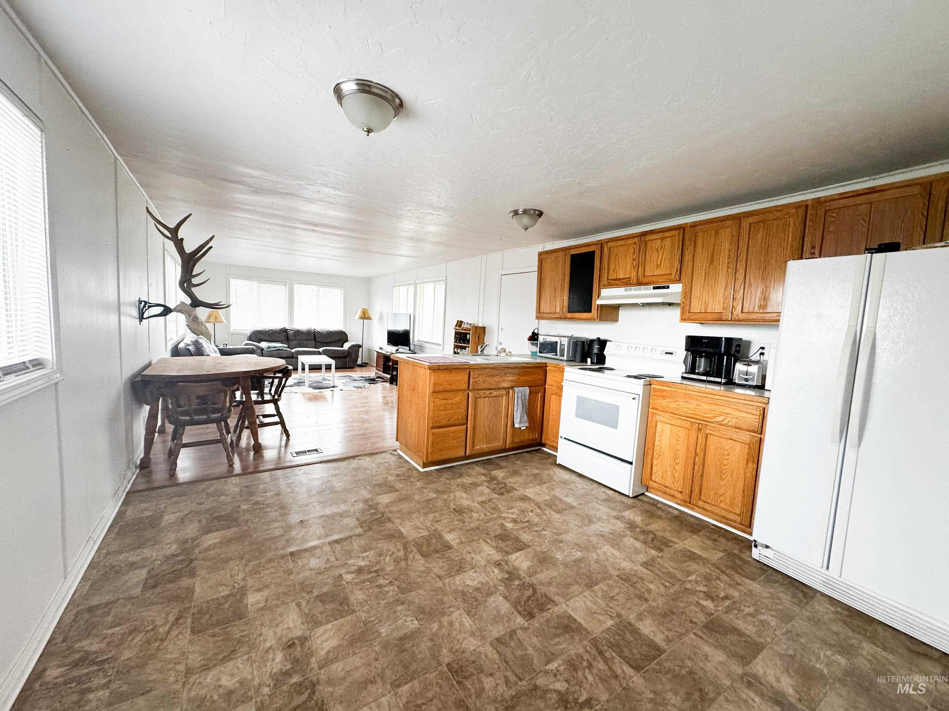 1116 & 1126 E Washington St, Weiser, Idaho 83672, 2 Bedrooms, 1 Bathroom, Residential For Sale, Price $285,000,MLS 98978378