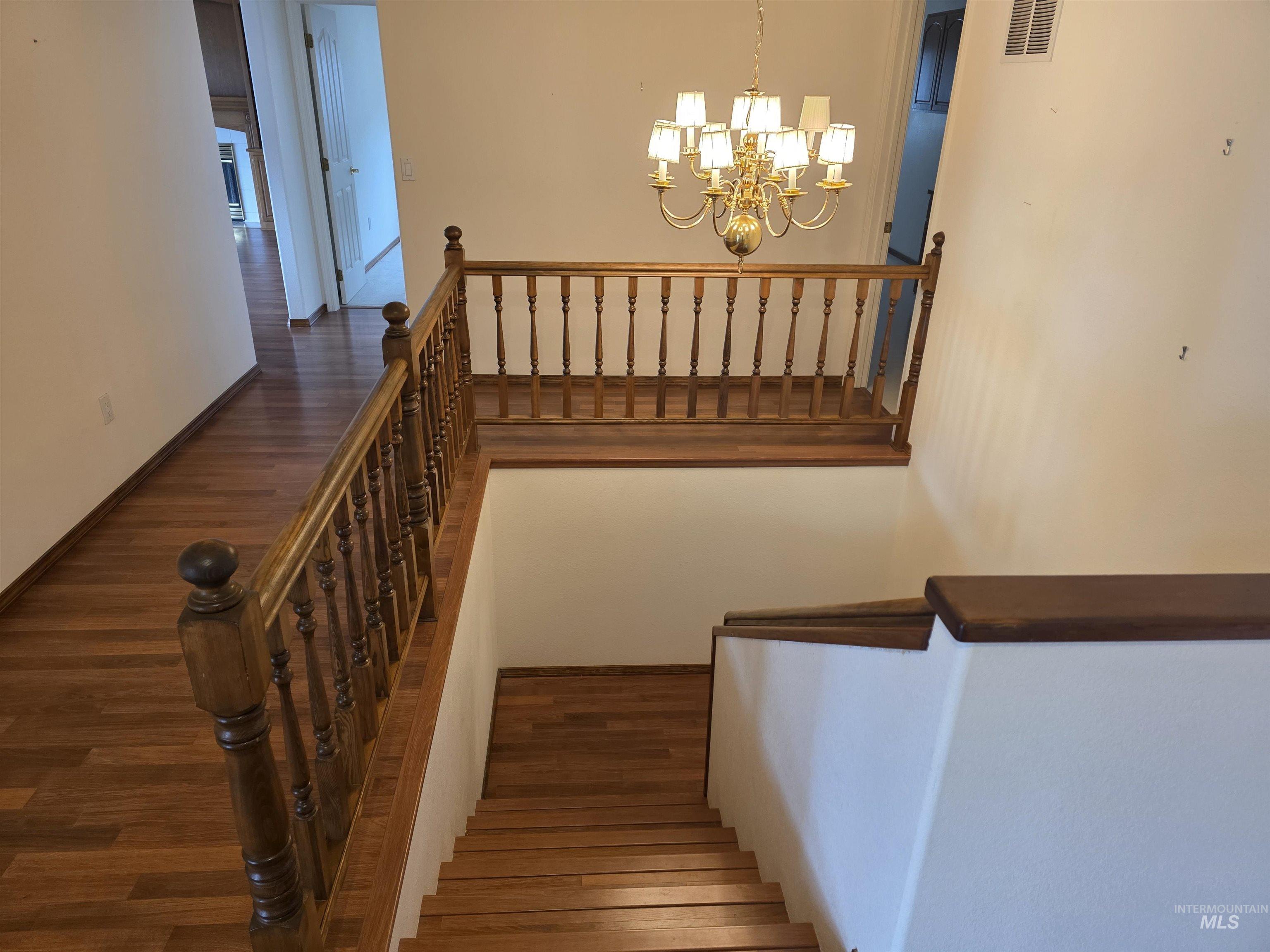 2530 Valleyview Drive, Clarkston, Washington 99403, 4 Bedrooms, 3 Bathrooms, Residential For Sale, Price $749,000,MLS 98978379