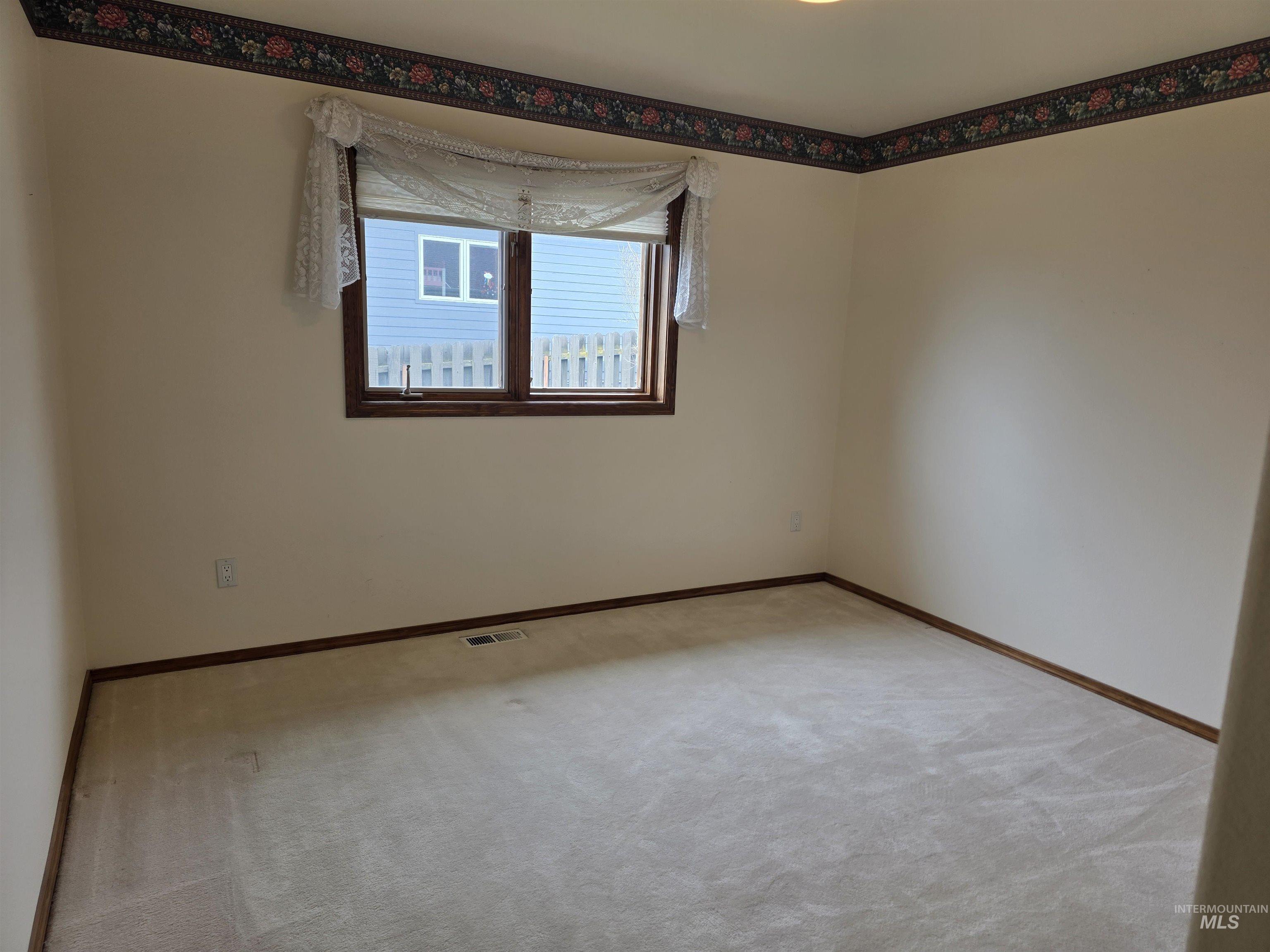 2530 Valleyview Drive, Clarkston, Washington 99403, 4 Bedrooms, 3 Bathrooms, Residential For Sale, Price $749,000,MLS 98978379