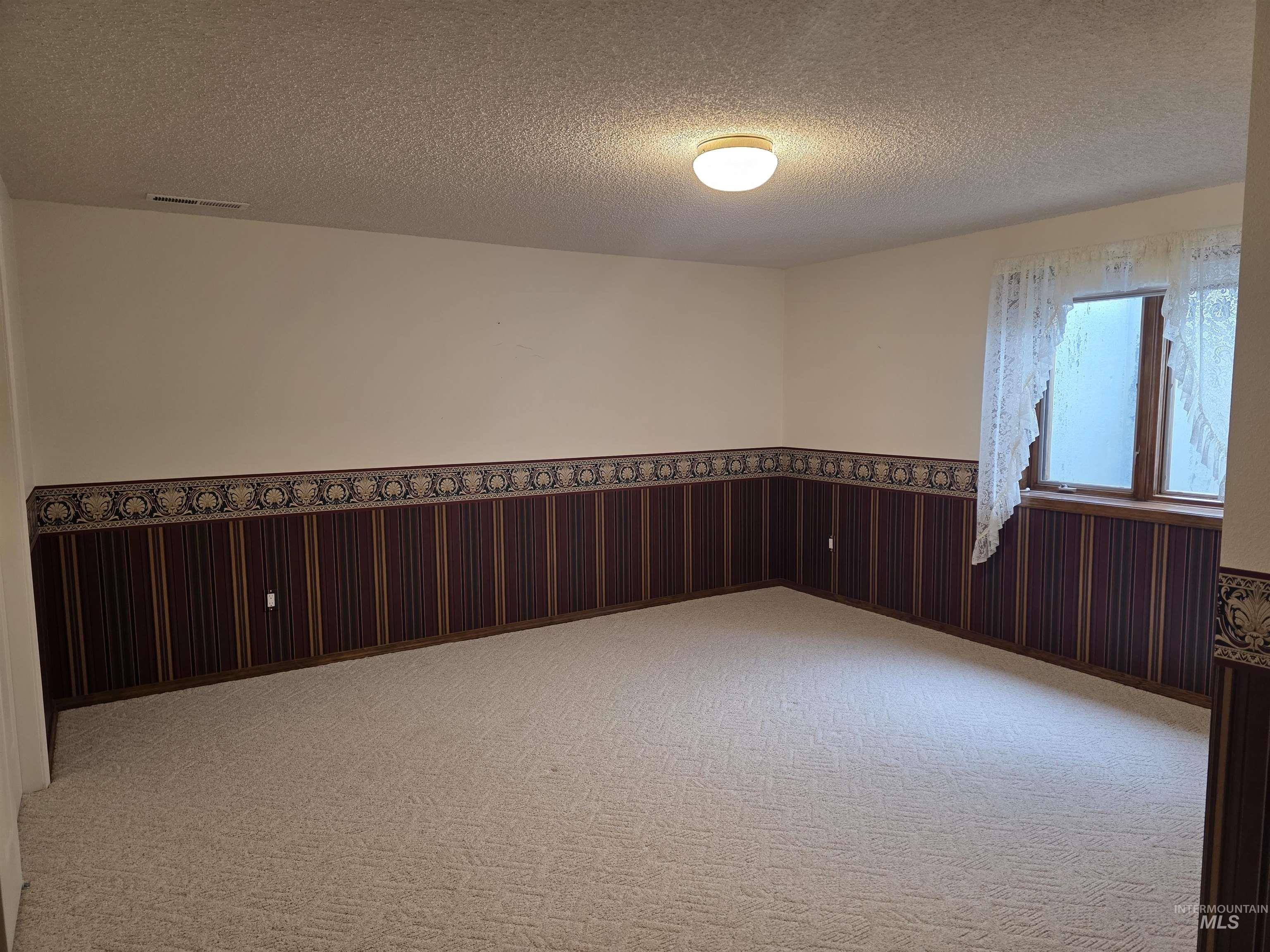 2530 Valleyview Drive, Clarkston, Washington 99403, 4 Bedrooms, 3 Bathrooms, Residential For Sale, Price $749,000,MLS 98978379