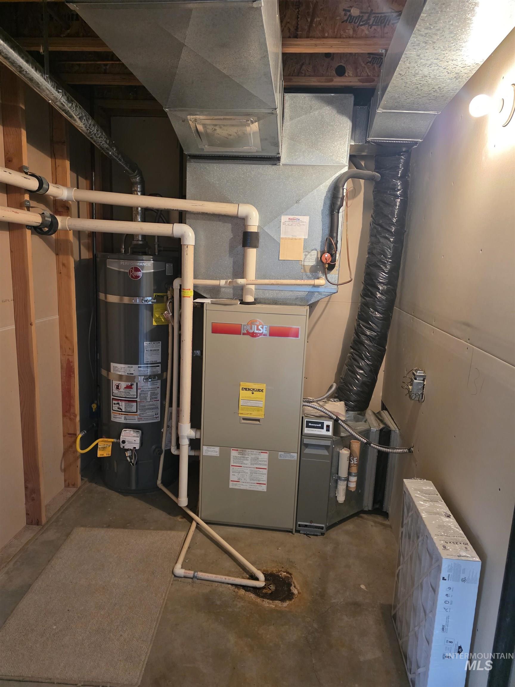 2530 Valleyview Drive, Clarkston, Washington 99403, 4 Bedrooms, 3 Bathrooms, Residential For Sale, Price $749,000, 98978379