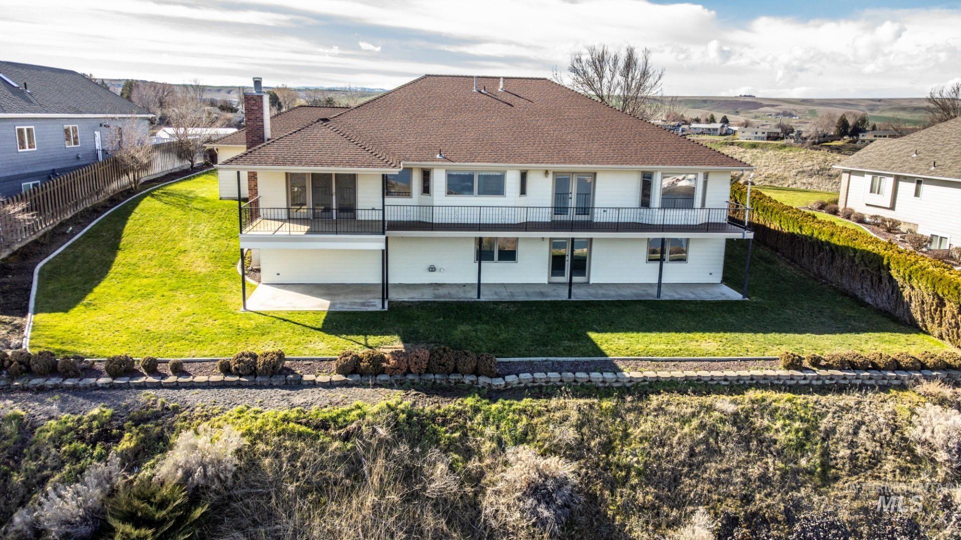 2530 Valleyview Drive, Clarkston, Washington 99403, 4 Bedrooms, 3 Bathrooms, Residential For Sale, Price $749,000, 98978379