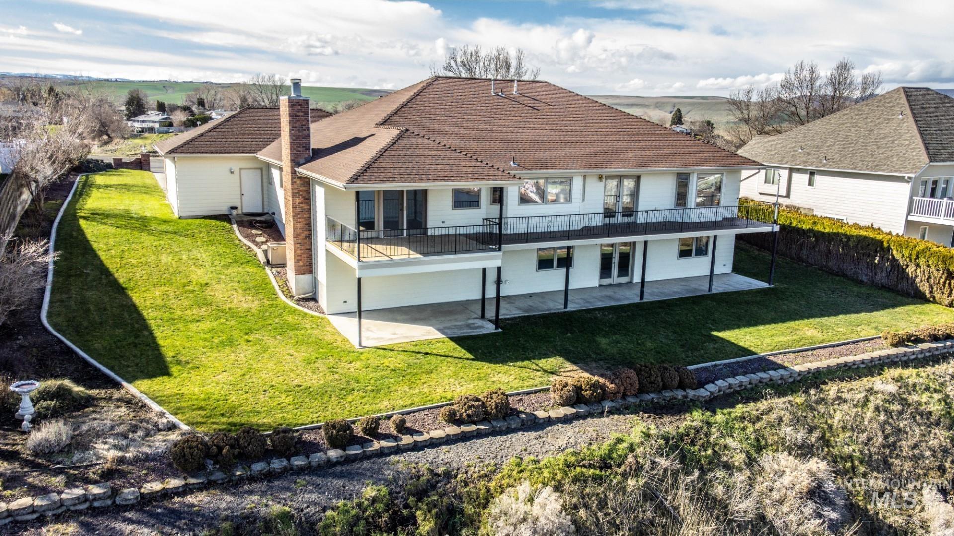 2530 Valleyview Drive, Clarkston, Washington 99403, 4 Bedrooms, 3 Bathrooms, Residential For Sale, Price $749,000, 98978379