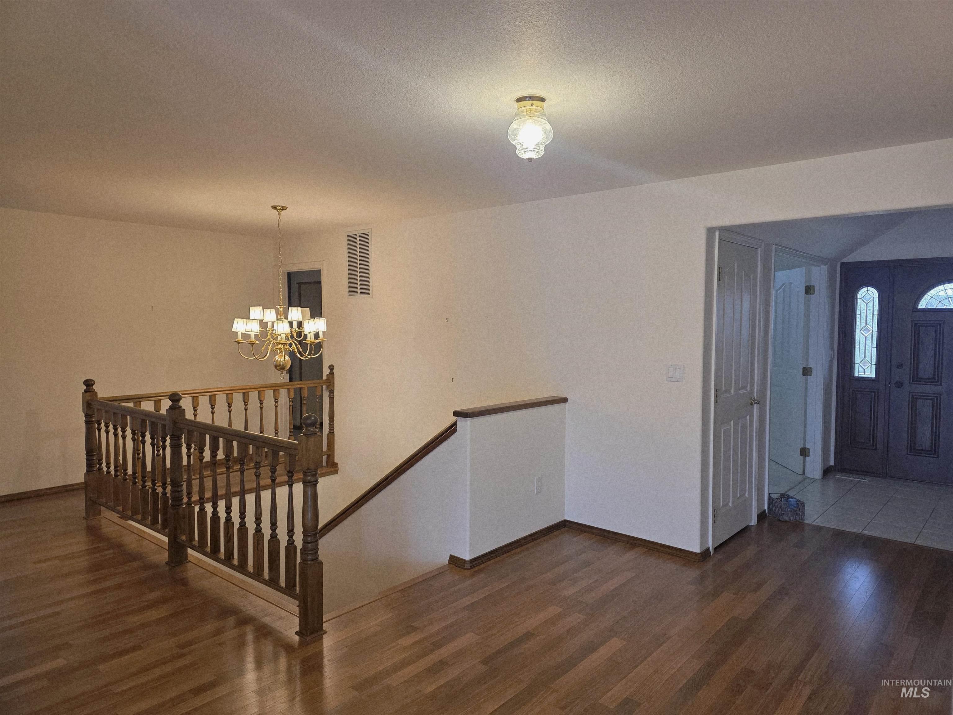 2530 Valleyview Drive, Clarkston, Washington 99403, 4 Bedrooms, 3 Bathrooms, Residential For Sale, Price $749,000,MLS 98978379