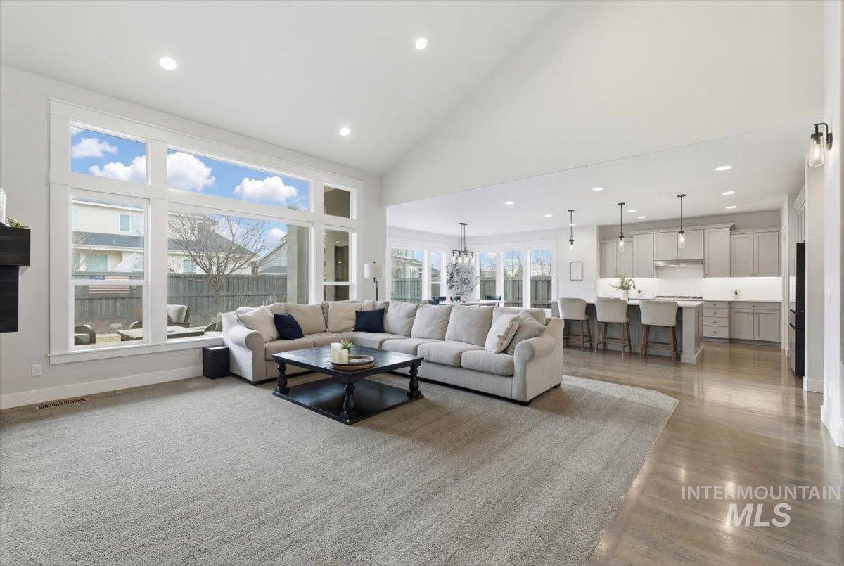 5942 S Astoria, Meridian, Idaho 83642, 4 Bedrooms, 2.5 Bathrooms, Residential For Sale, Price $809,999,MLS 98978380