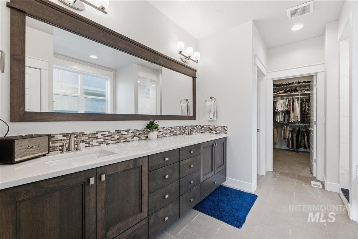 5942 S Astoria, Meridian, Idaho 83642, 4 Bedrooms, 2.5 Bathrooms, Residential For Sale, Price $809,999,MLS 98978380