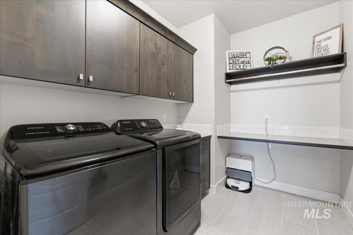 5942 S Astoria, Meridian, Idaho 83642, 4 Bedrooms, 2.5 Bathrooms, Residential For Sale, Price $809,999,MLS 98978380