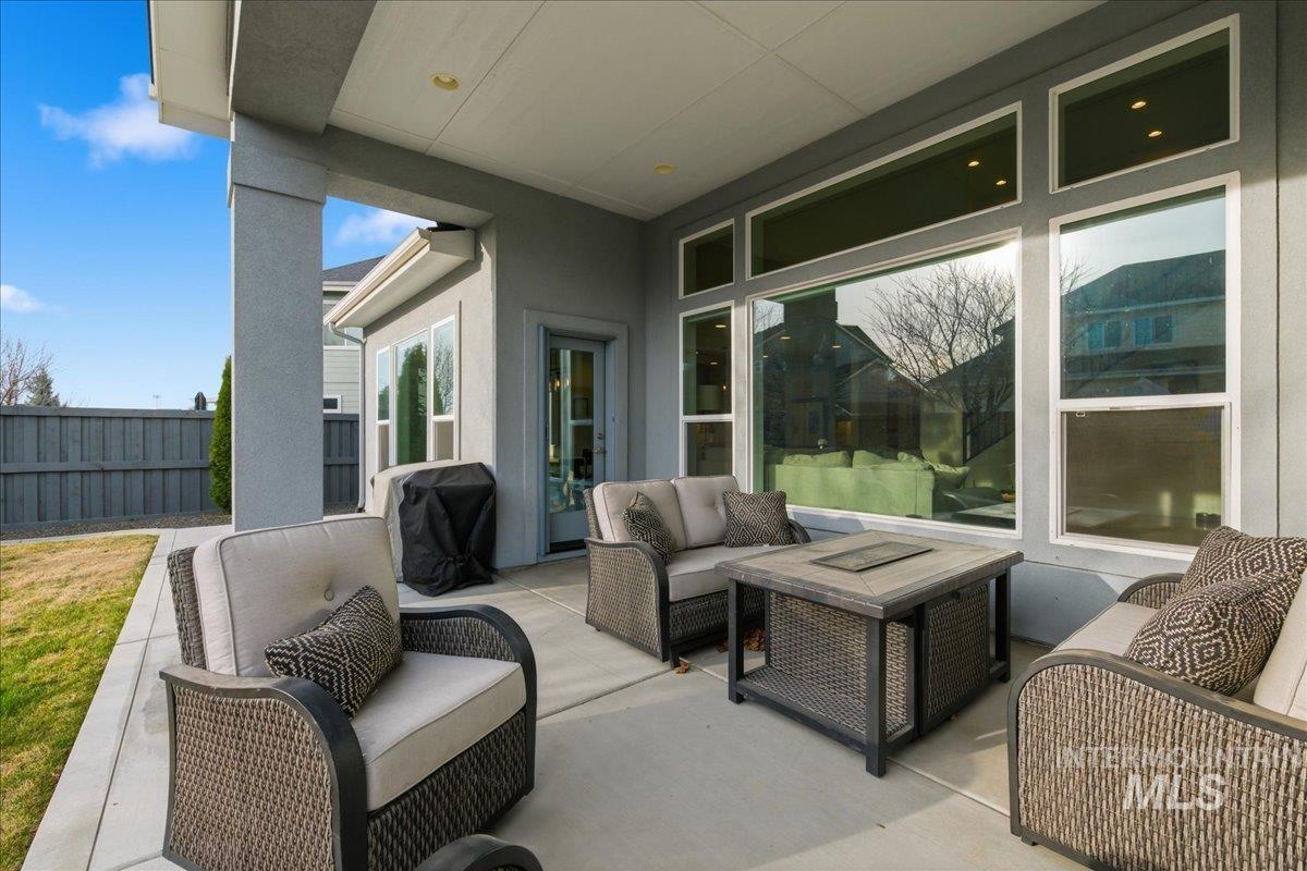 5942 S Astoria, Meridian, Idaho 83642, 4 Bedrooms, 2.5 Bathrooms, Residential For Sale, Price $809,999,MLS 98978380