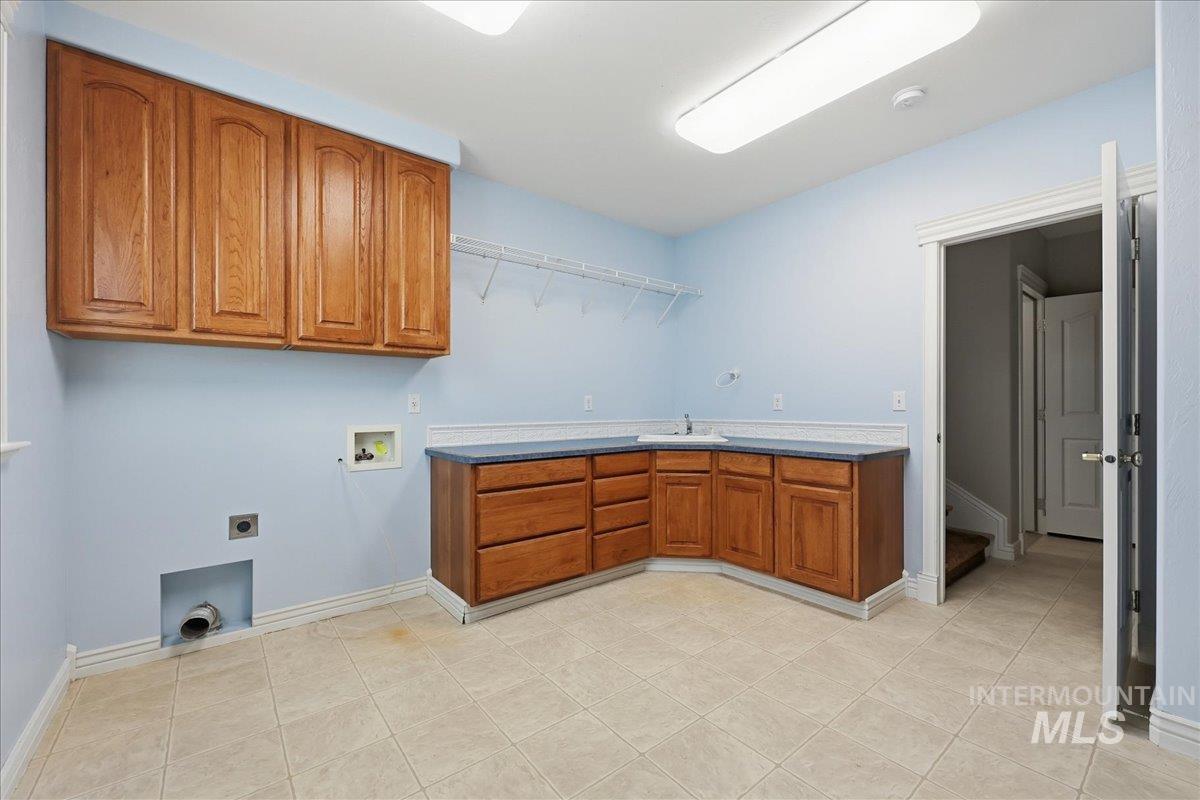 2676 S Velvet Falls Way, Meridian, Idaho 83642, 5 Bedrooms, 3 Bathrooms, Residential For Sale, Price $759,900, 98978382