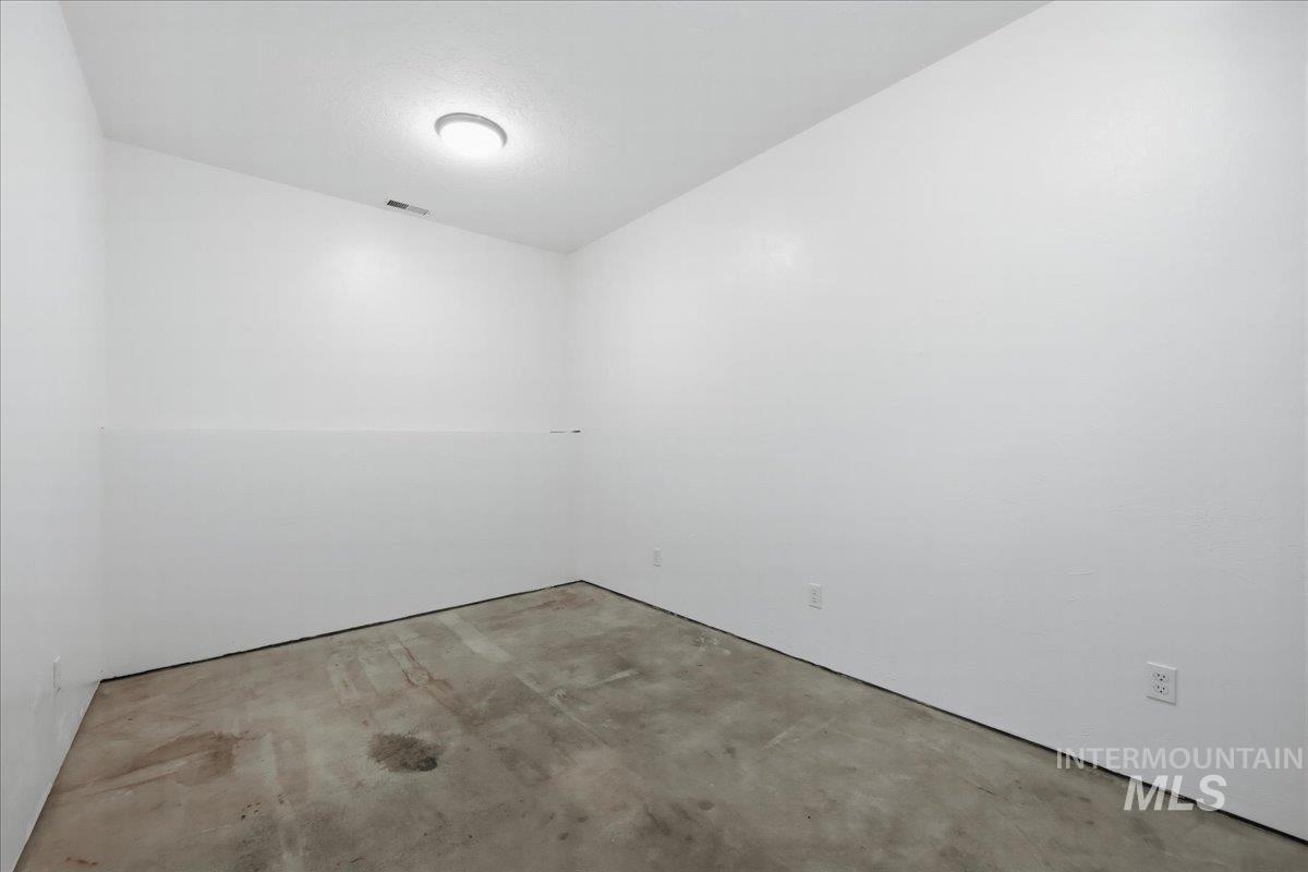 2676 S Velvet Falls Way, Meridian, Idaho 83642, 5 Bedrooms, 3 Bathrooms, Residential For Sale, Price $759,900, 98978382